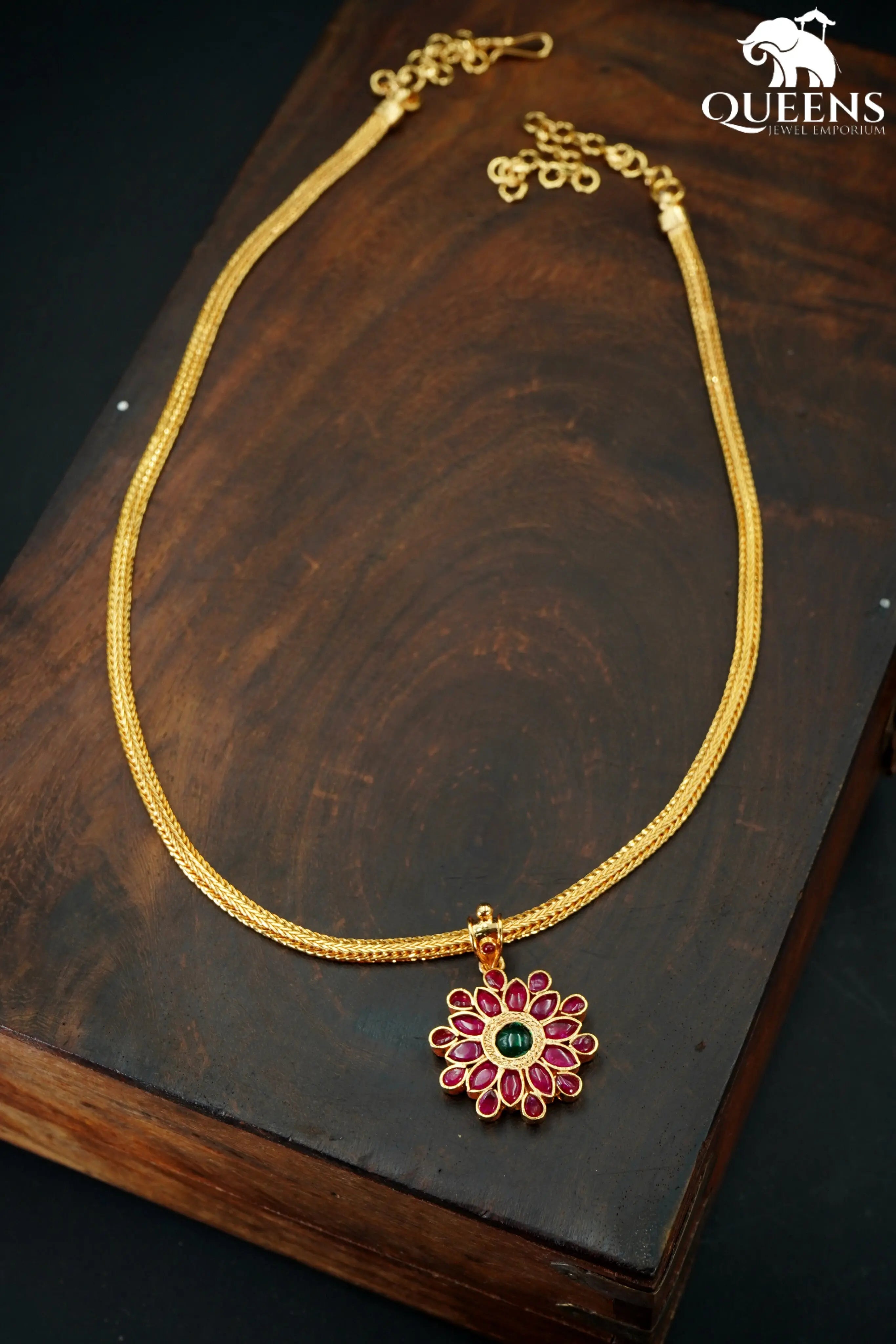 POOVIZHI PENDANT - Queens Jewel Emporium
