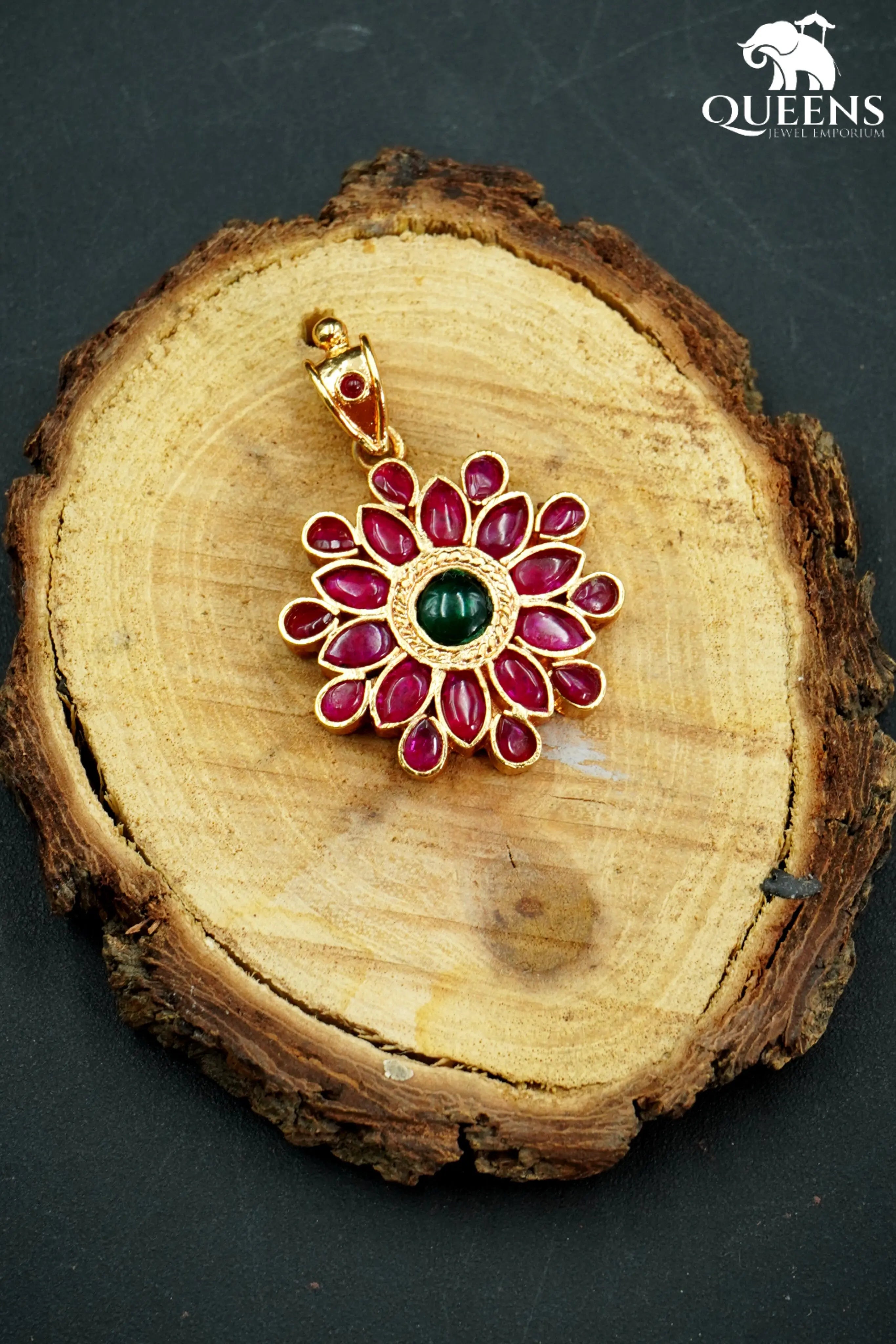 POOVIZHI PENDANT - Queens Jewel Emporium