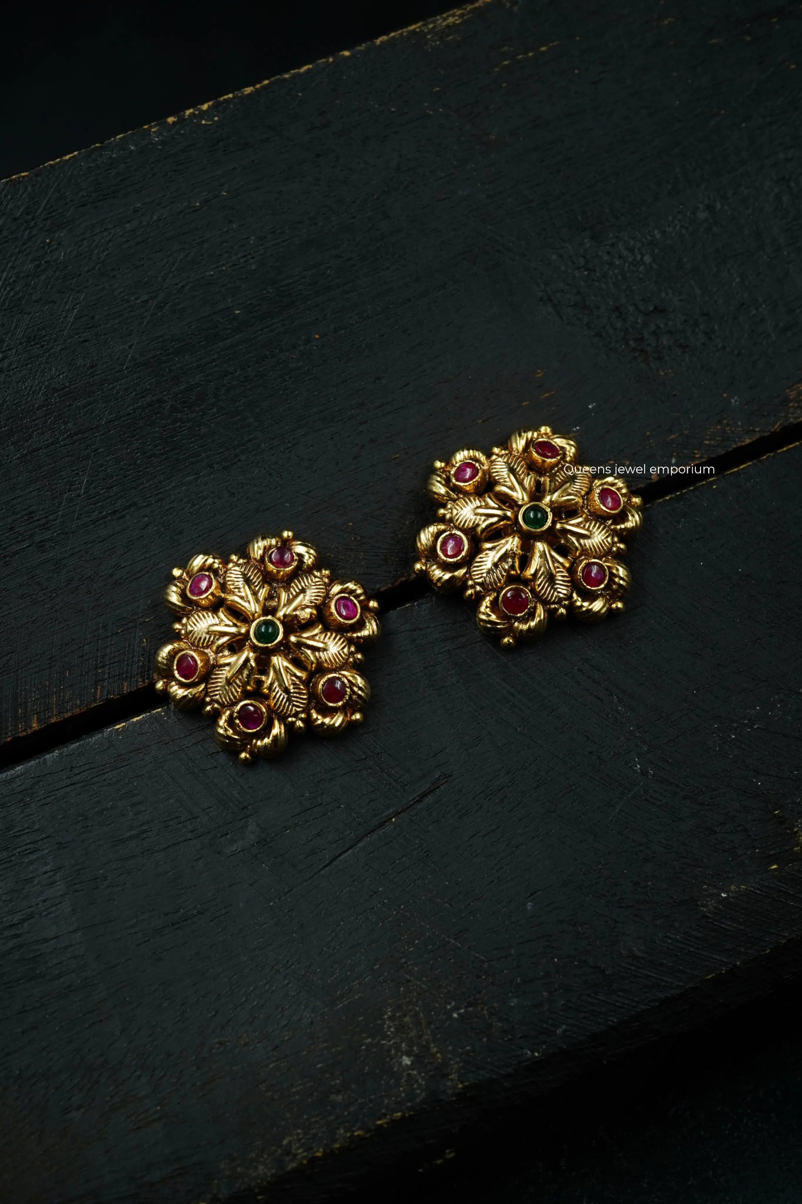 PUJITHA STUD - Queens Jewel Emporium