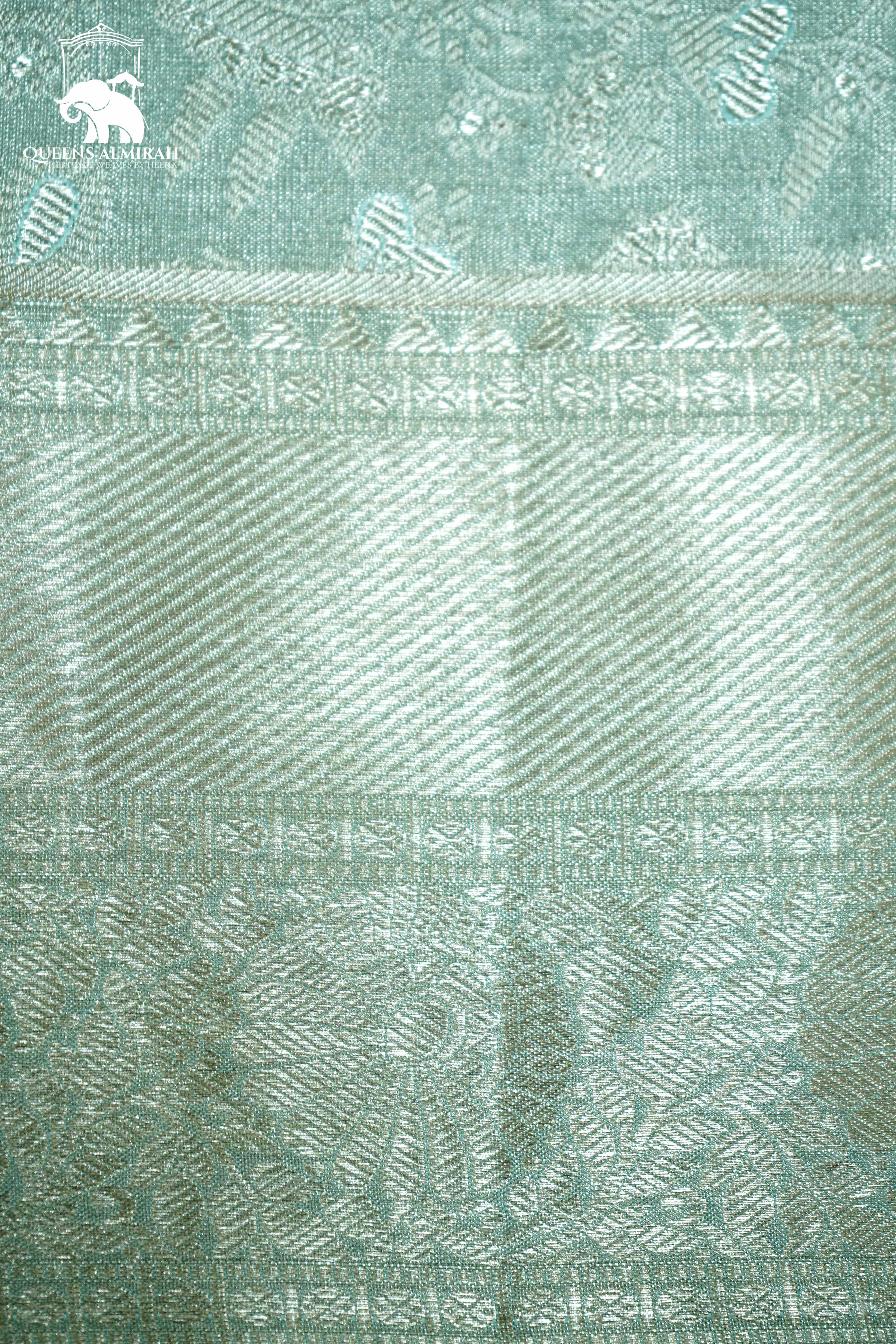 PASTEL GREEN WITH WOVEN BORDER KANCHIVARAM SILK SAREE - Queens Jewel Emporium