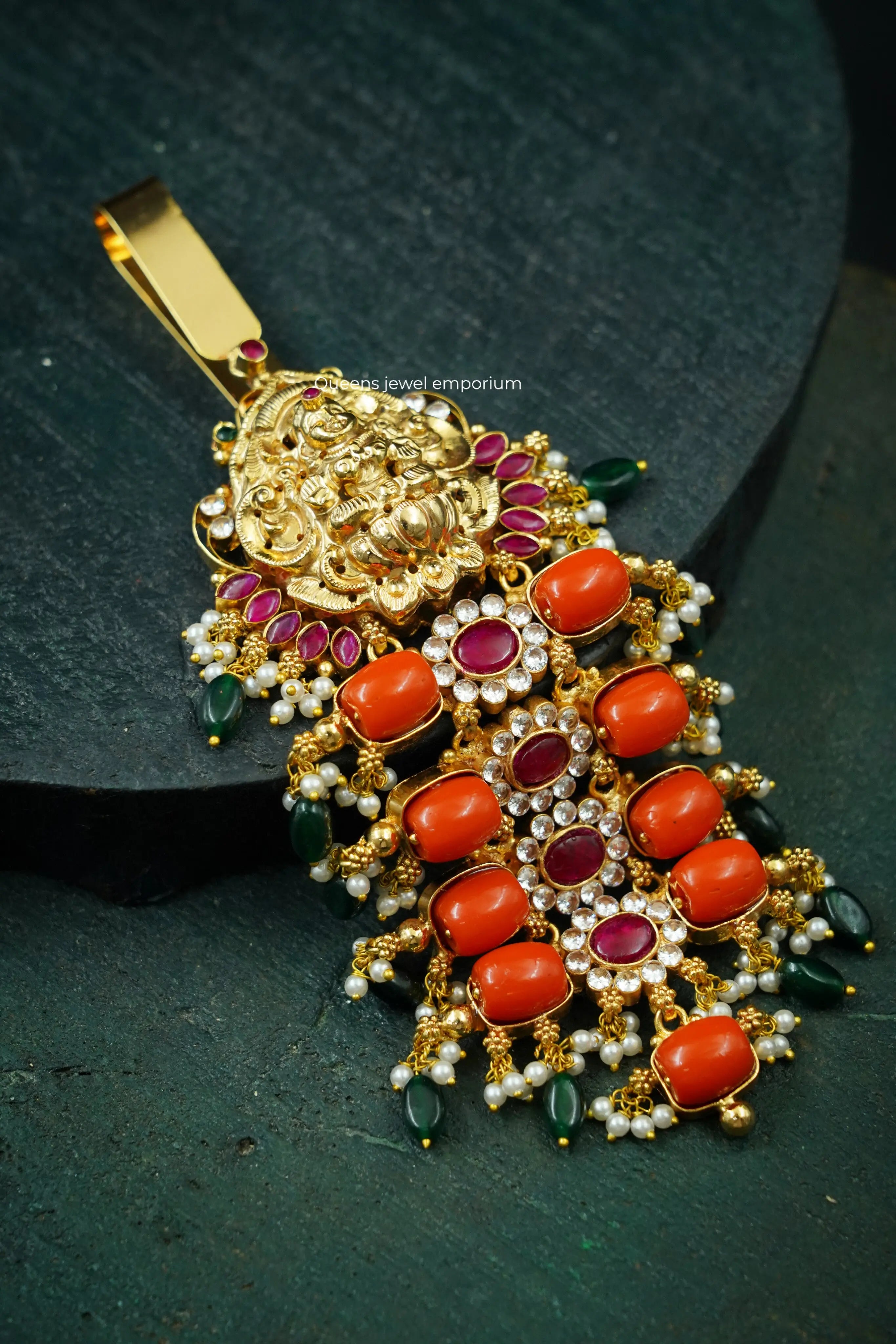 Pavazhamani Key Chain Queens_collections_add