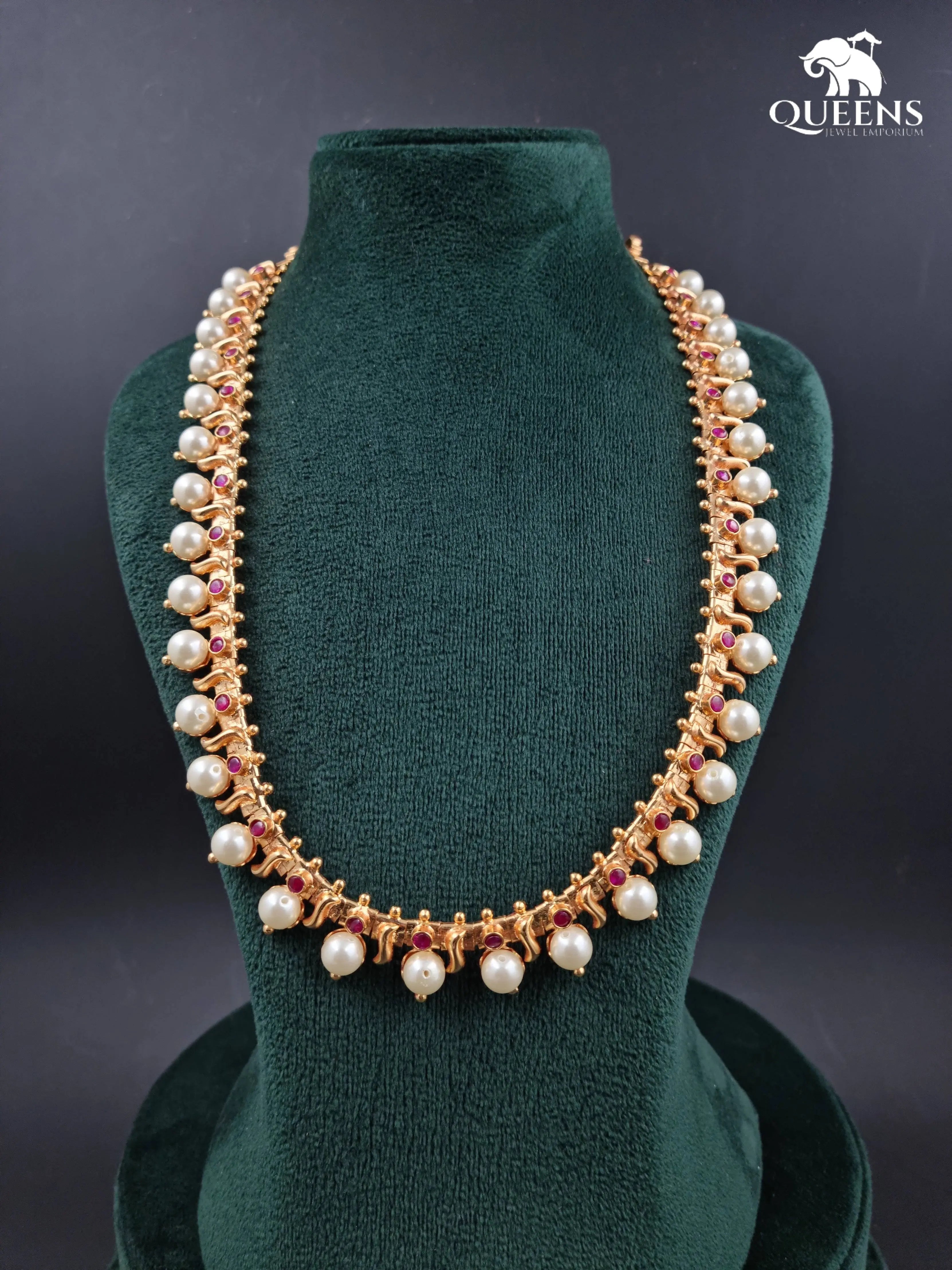 Statement jewellery , white color jewellery, Jewellery for occasions