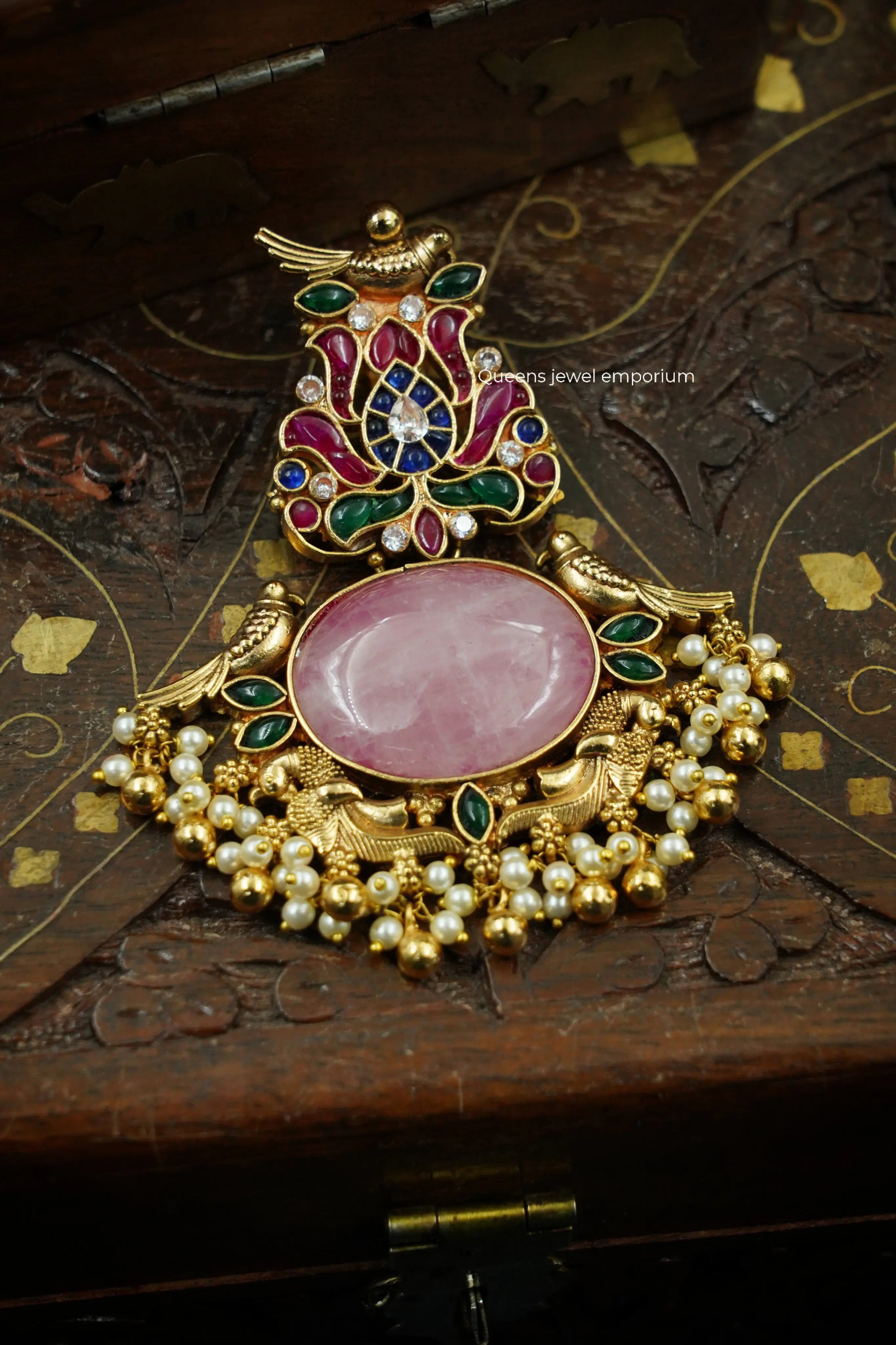 Pranavi Pendant Queens_collections_add