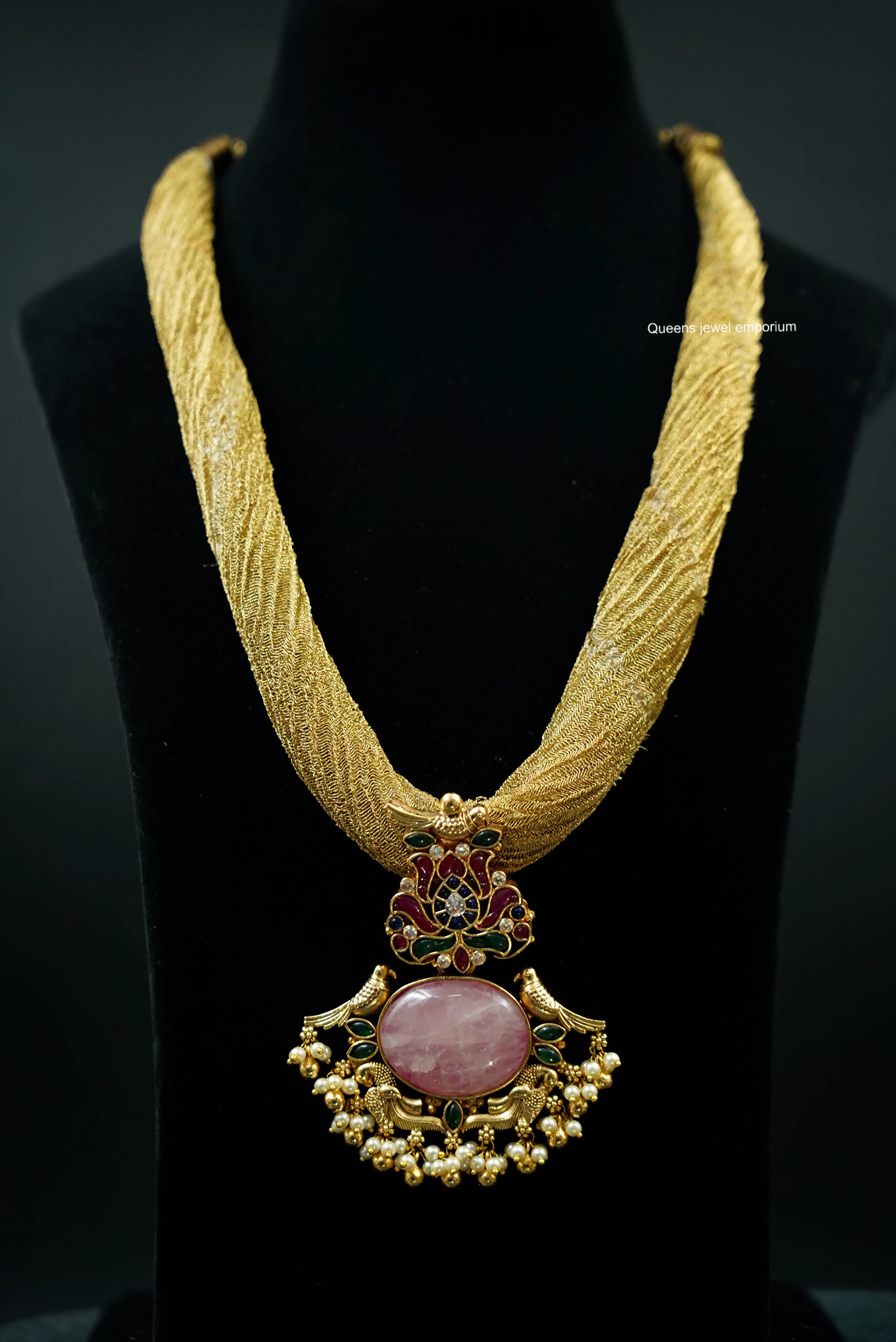 Pranavi Pendant Queens_collections_add