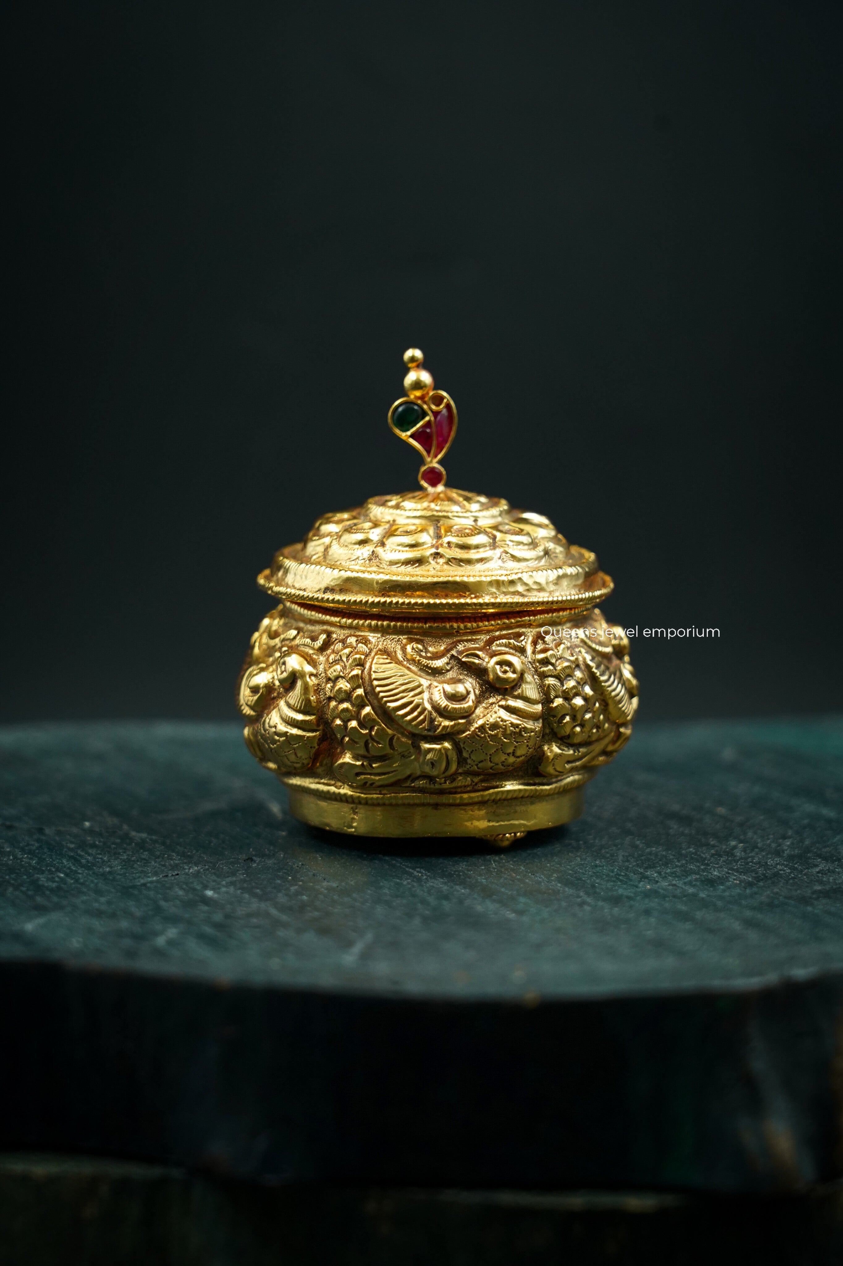 Preyam Kumkum Chimizh Queens Jewel Emporium