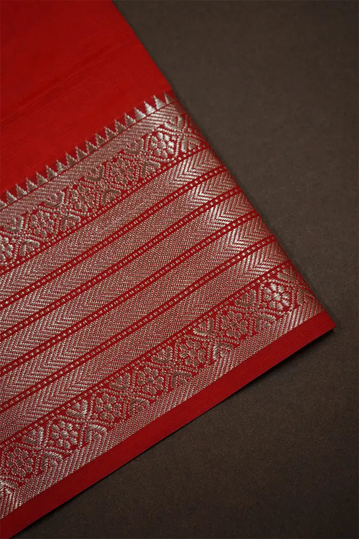 RED CAPSICUM WOVEN BORDER MANGALGIRI SAREE - Queens Jewel Emporium