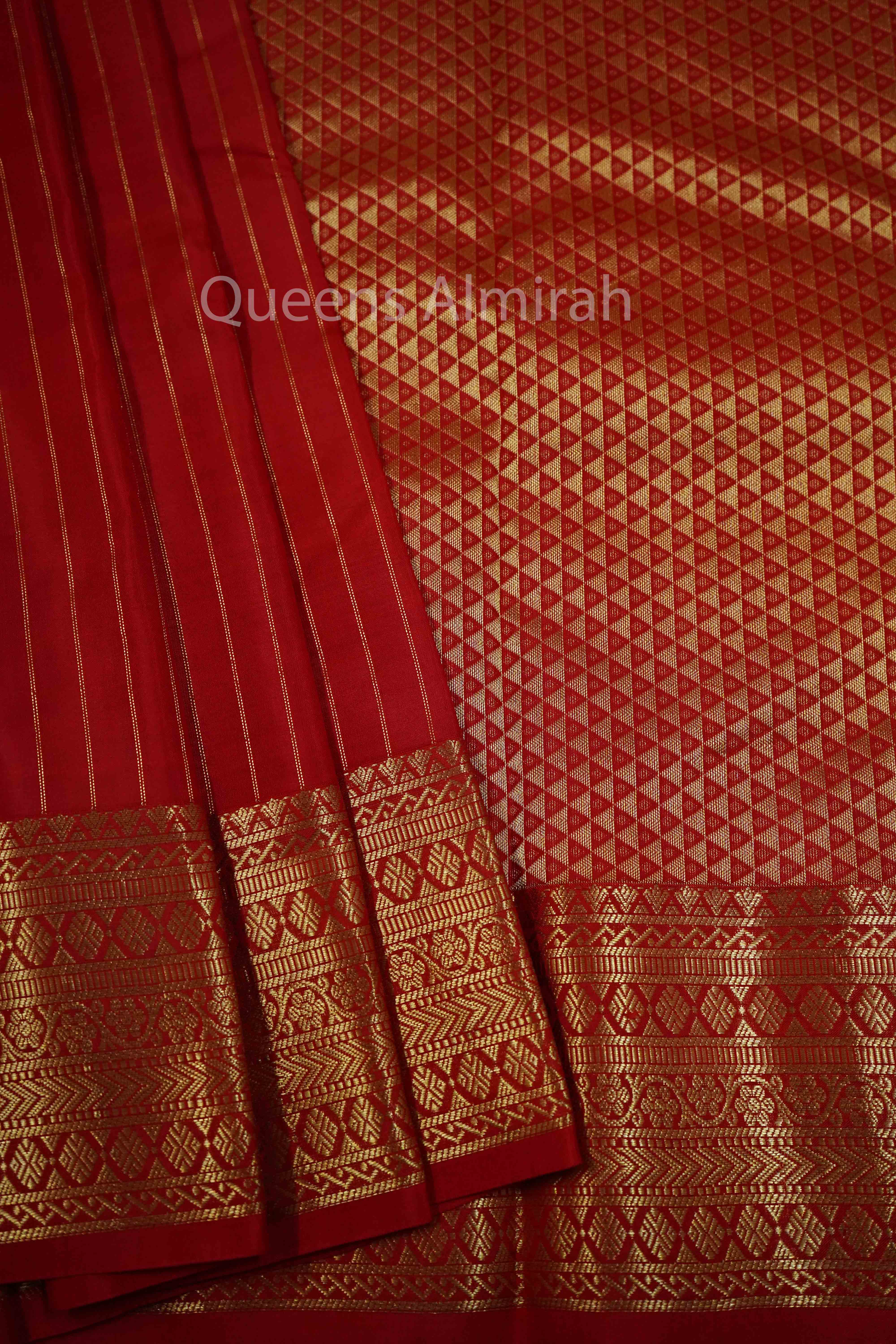 RED DAISY KANCHIVARAM SILK SAREE - Queens Jewel Emporium