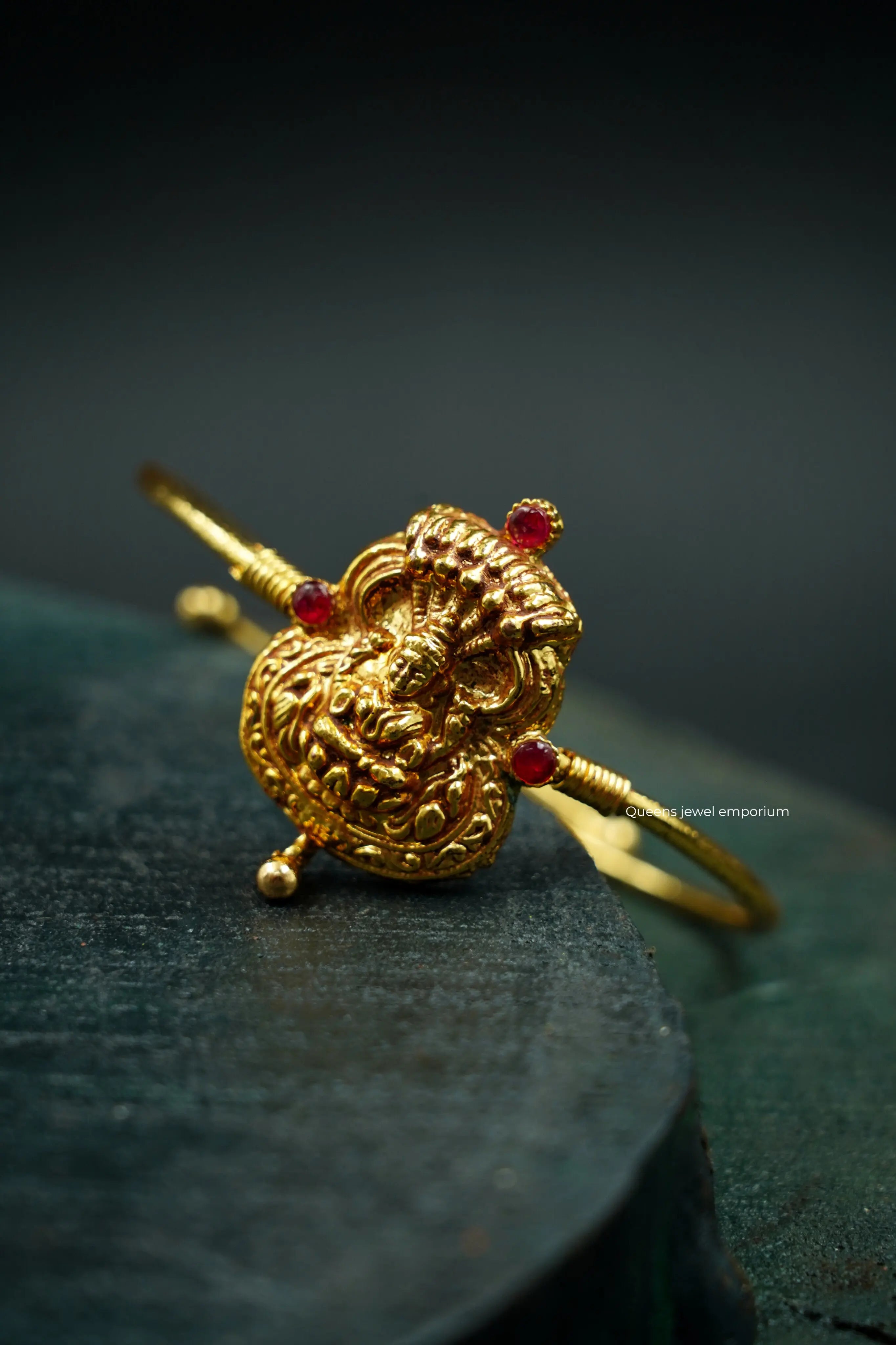 RISHITHA ANTIQUE VANKI - Queens Jewel Emporium