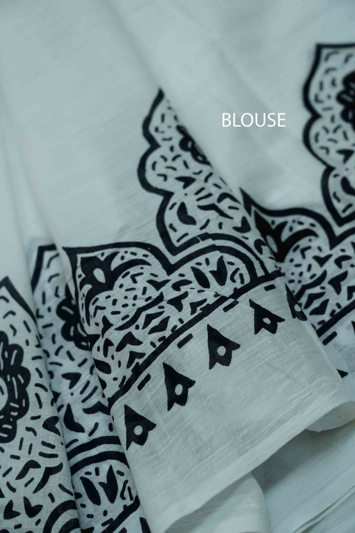 WHITE MULMUL COTTON SAREE  1 - Queens Jewel Emporium