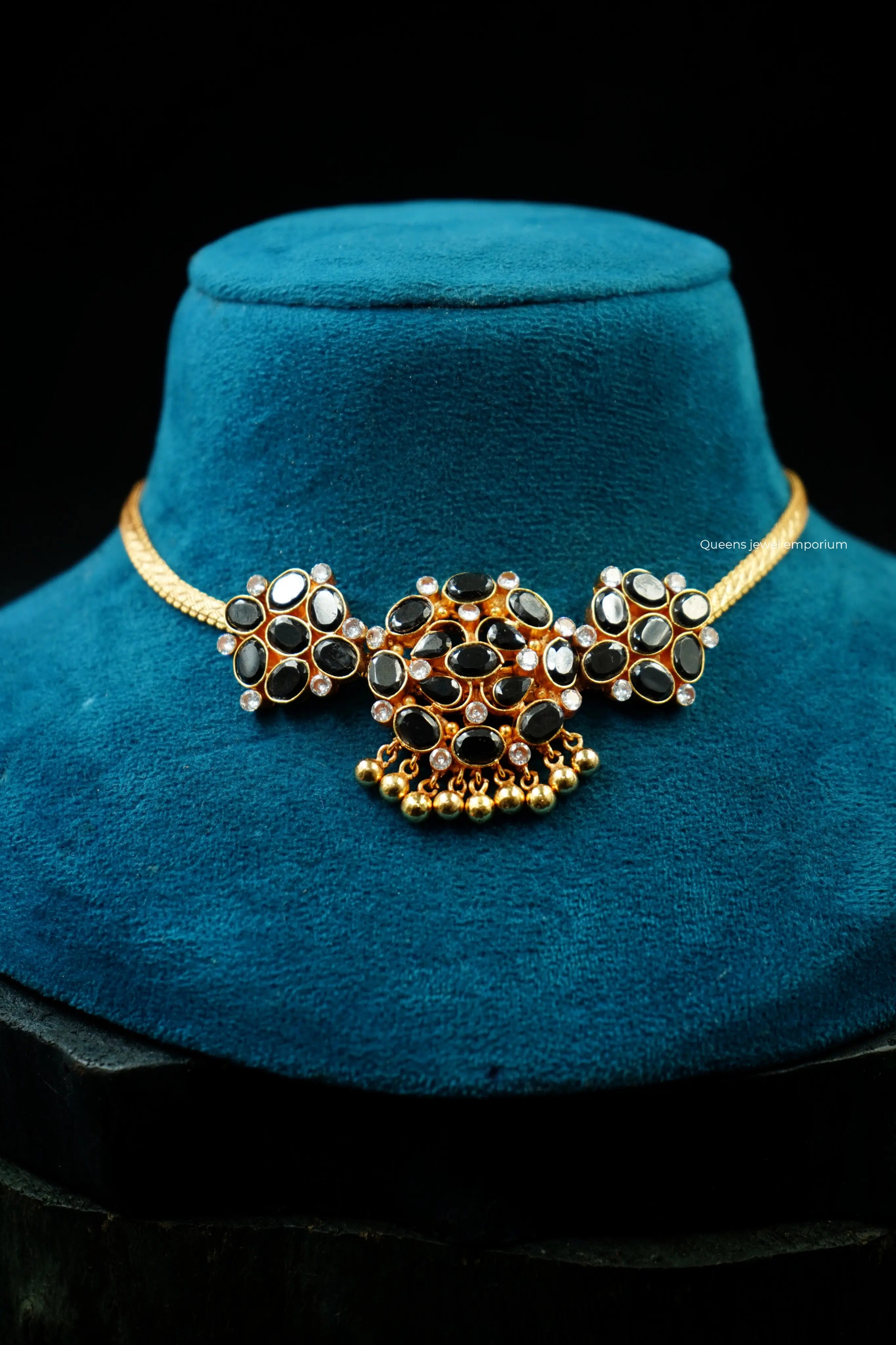 SHANVI CHOKER - Queens Jewel Emporium