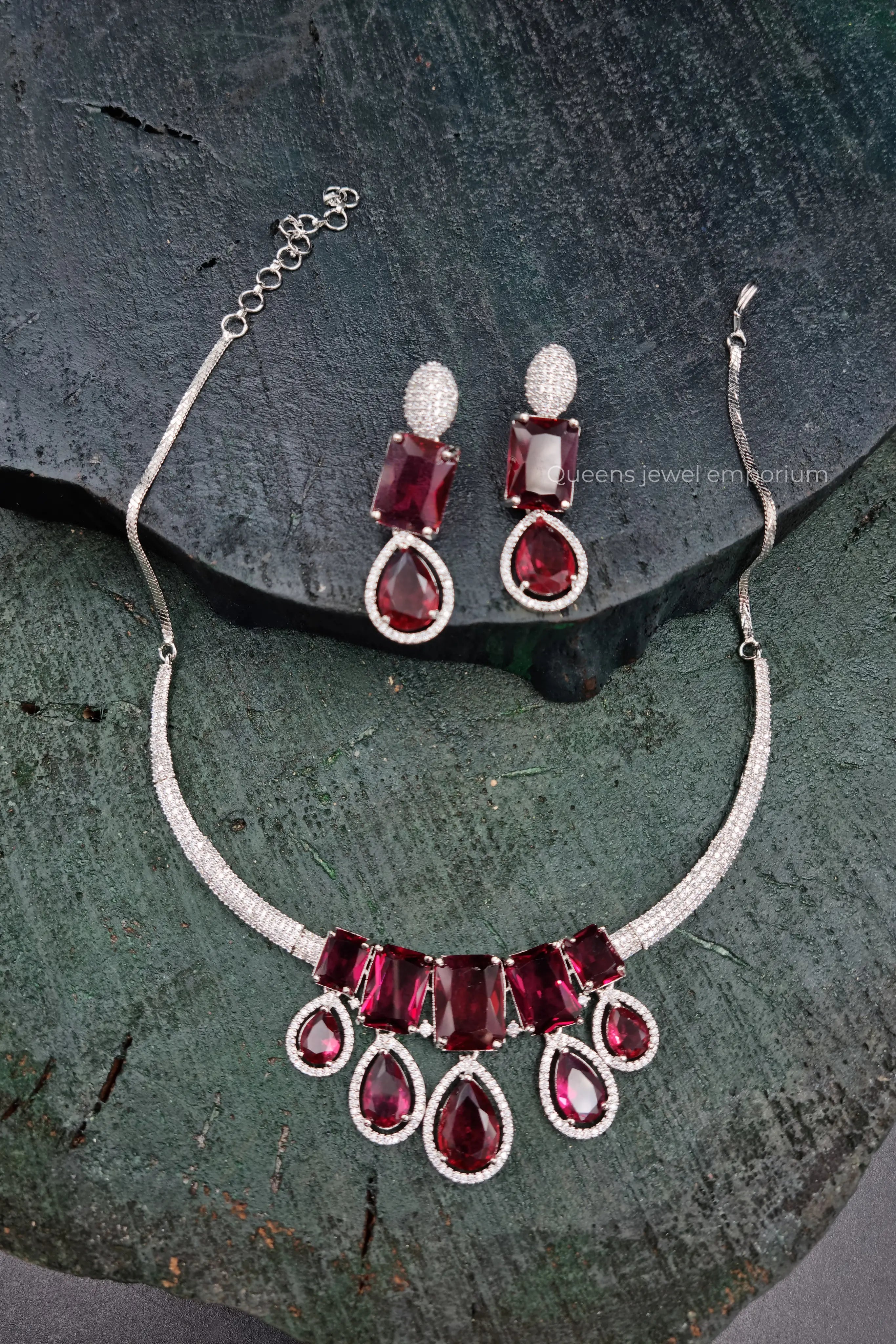 SRINAYA NECKLACE - Queens Jewel Emporium