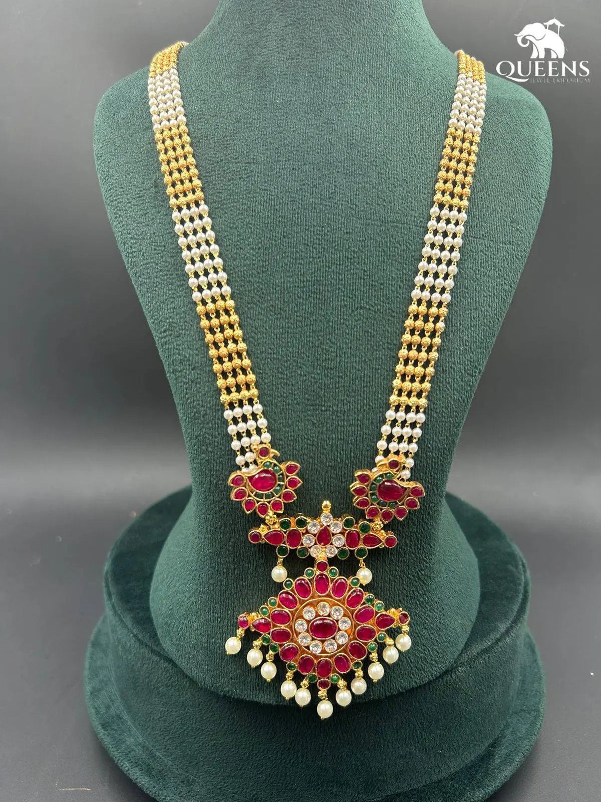 Kemp stones , Pearl jewellery , Floral motif design