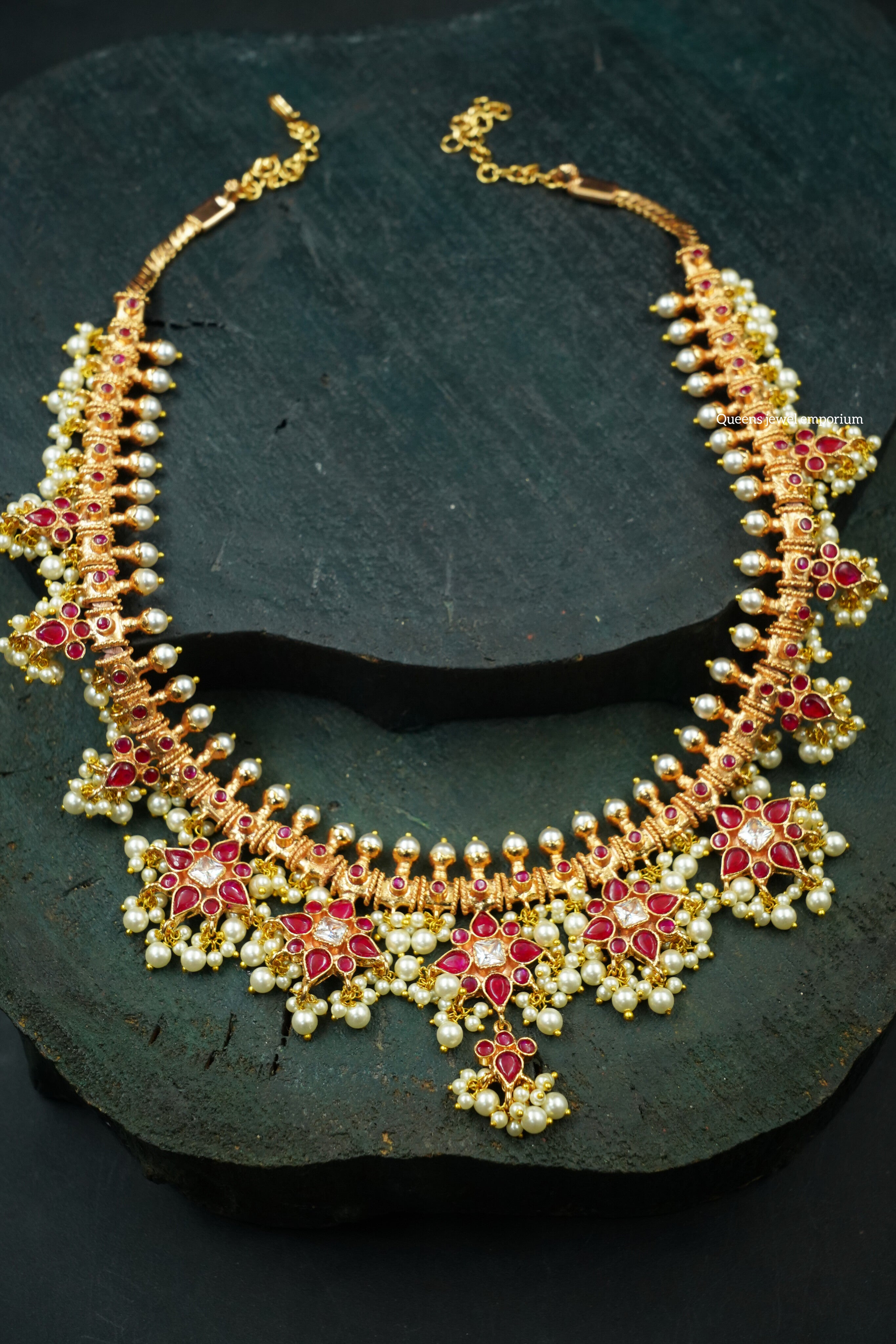 Jewellery for pattu sarees  , Traditional jewellery , Pearl jewellery