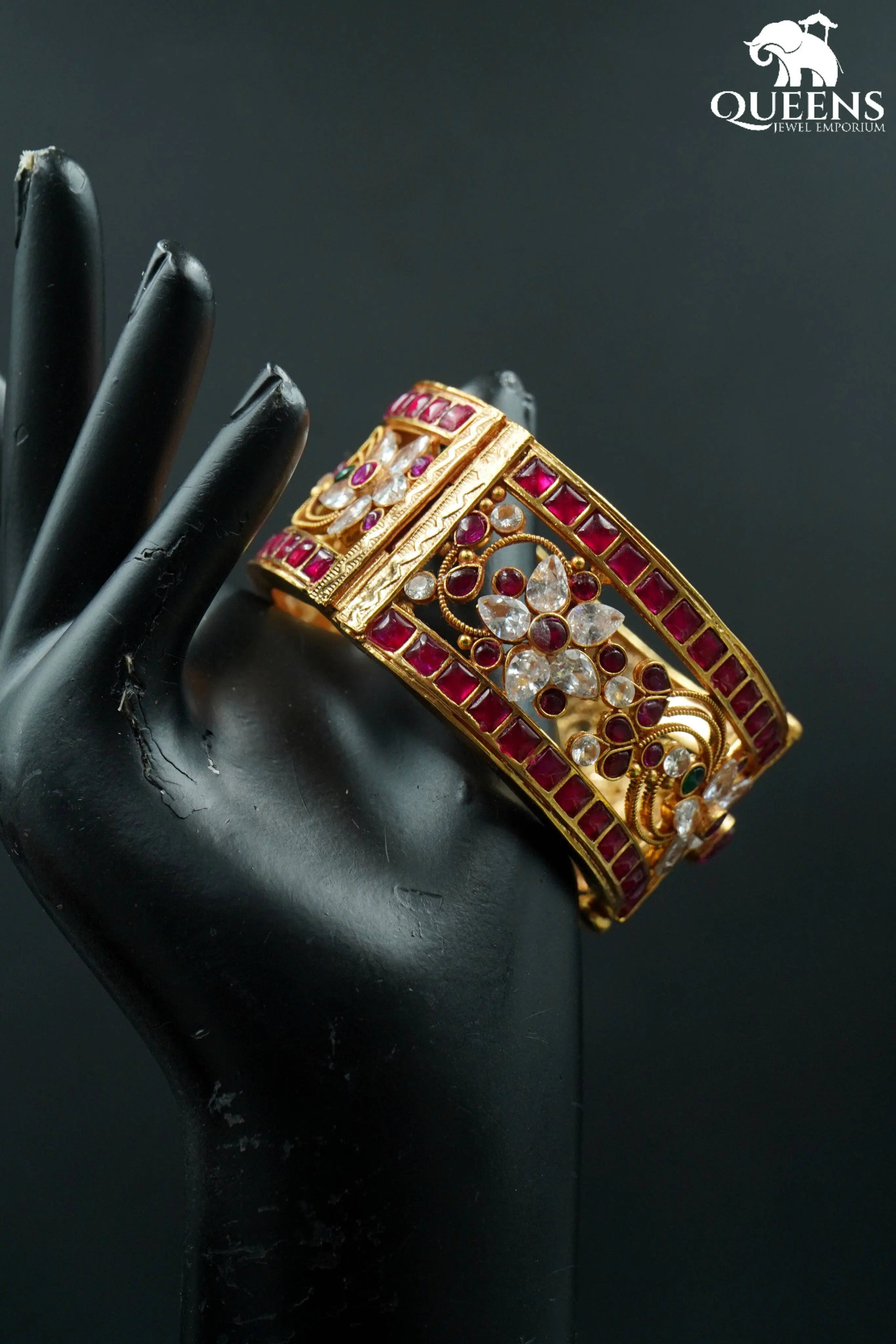 THANIKA KEMP BANGLE - Queens Jewel Emporium