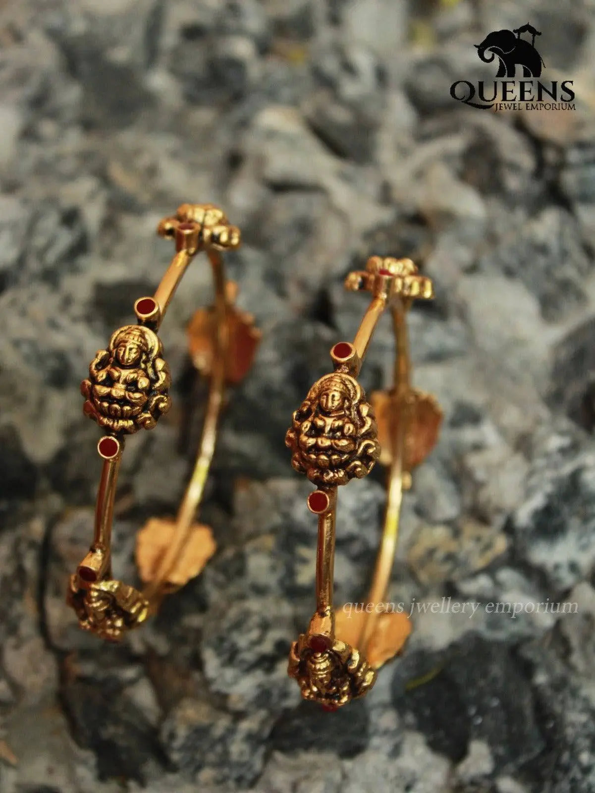 THIRAGAI NAGAS BANGLE - Queens Jewel Emporium