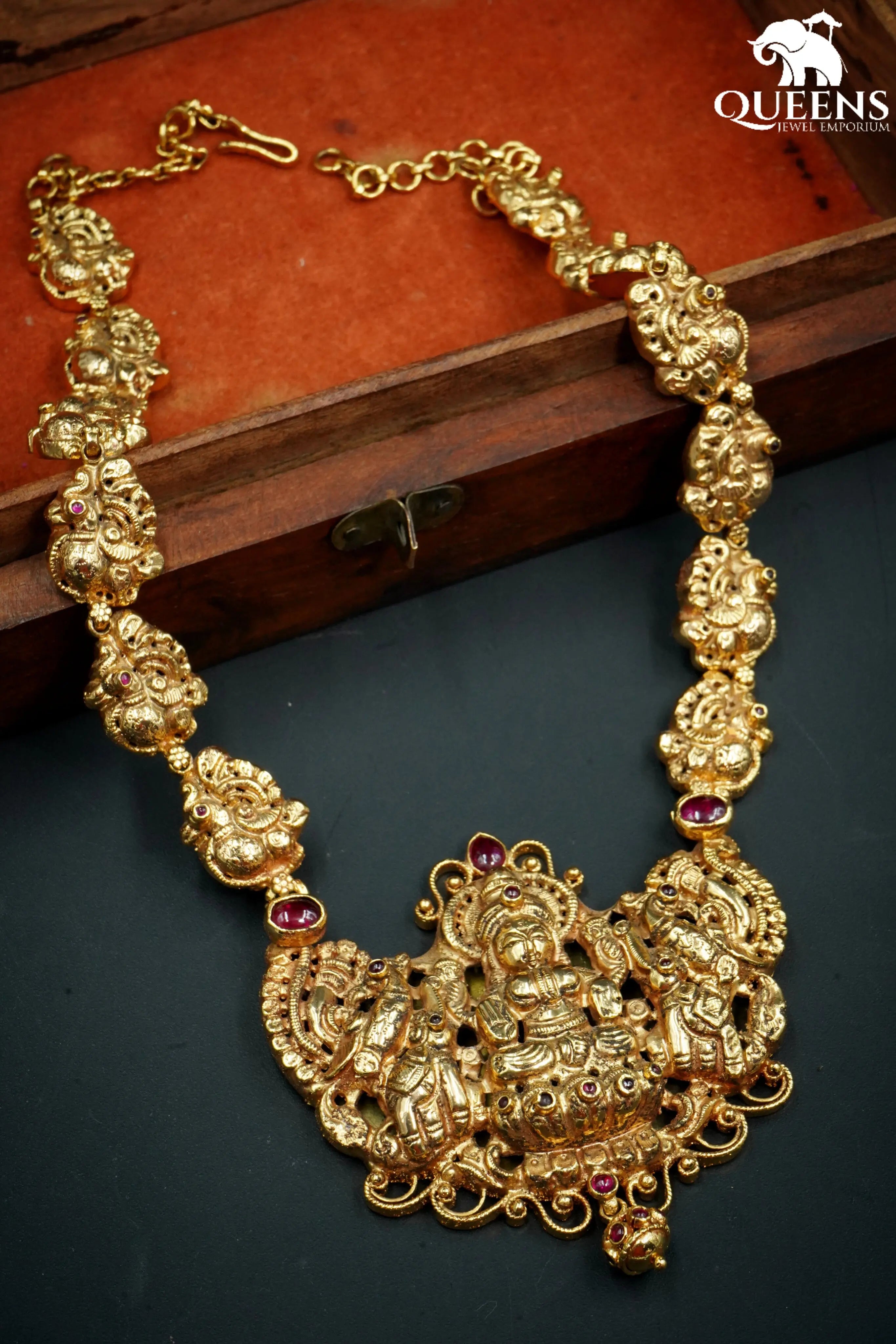 UMAIYARASI HARAM - Queens Jewel Emporium