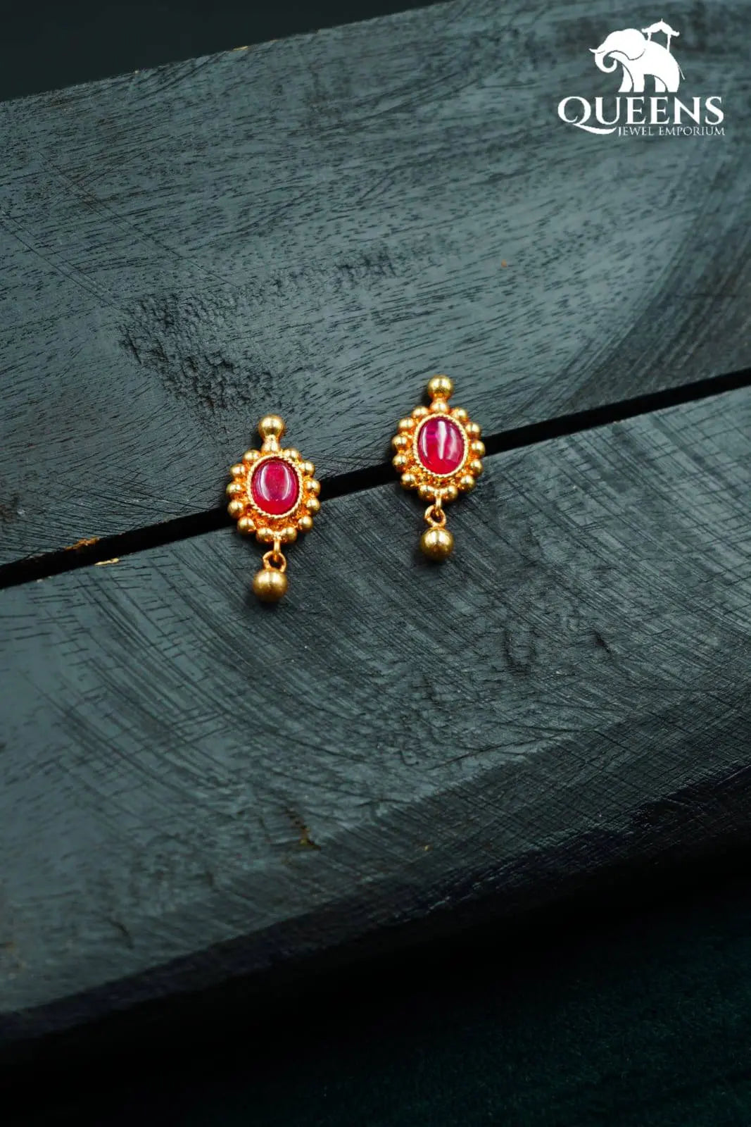 VARDHINI SIMPLE EARRINGS - Queens Jewel Emporium