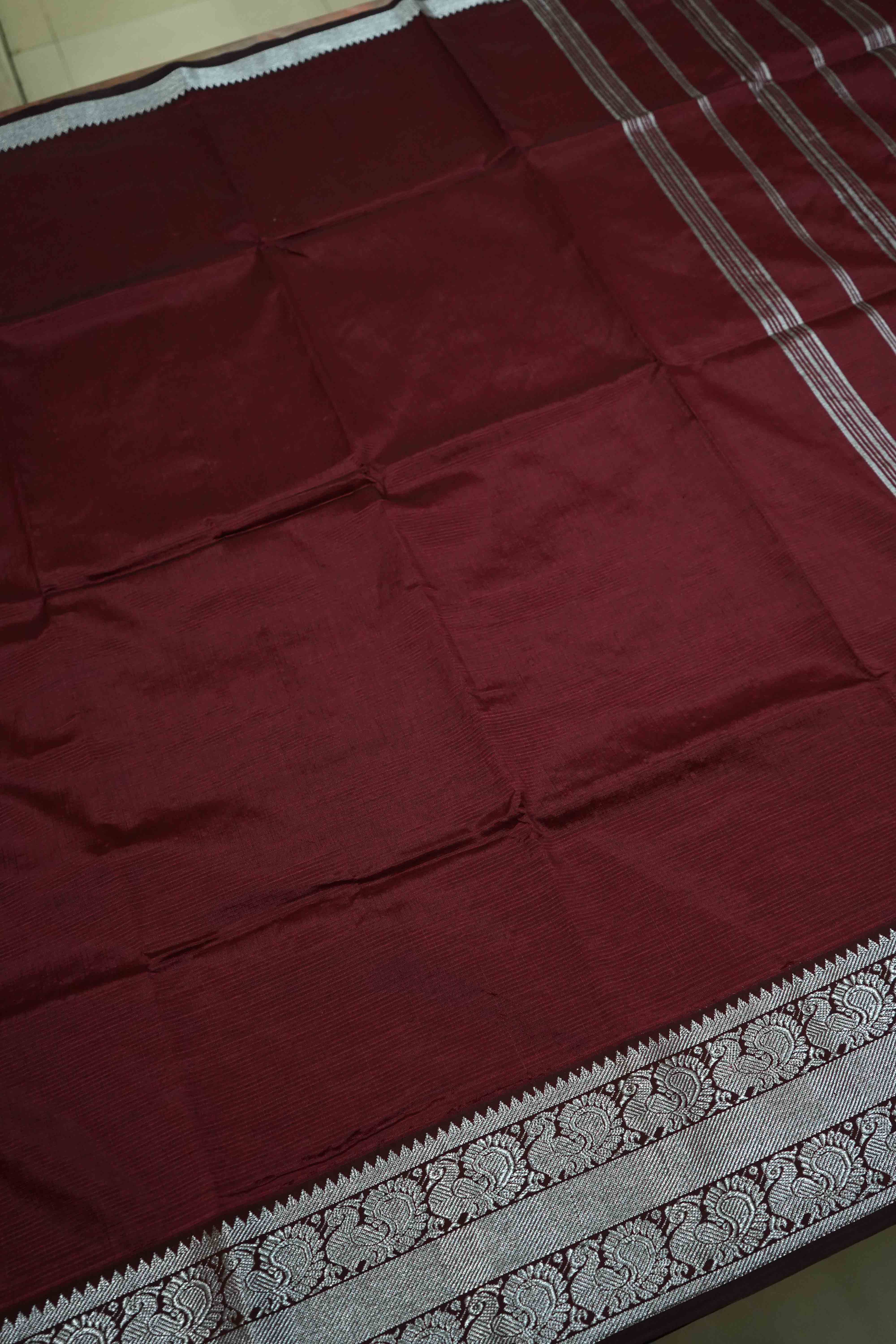 VELVET MAROON WIITH WOVEN BORDER MANGALGIRI SAREE - Queens Jewel Emporium