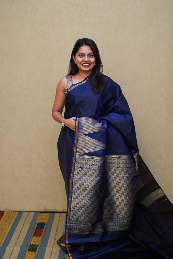 DARK NAVVY PURE KANCHIVARAM SILK SAREE - Queens Jewel Emporium