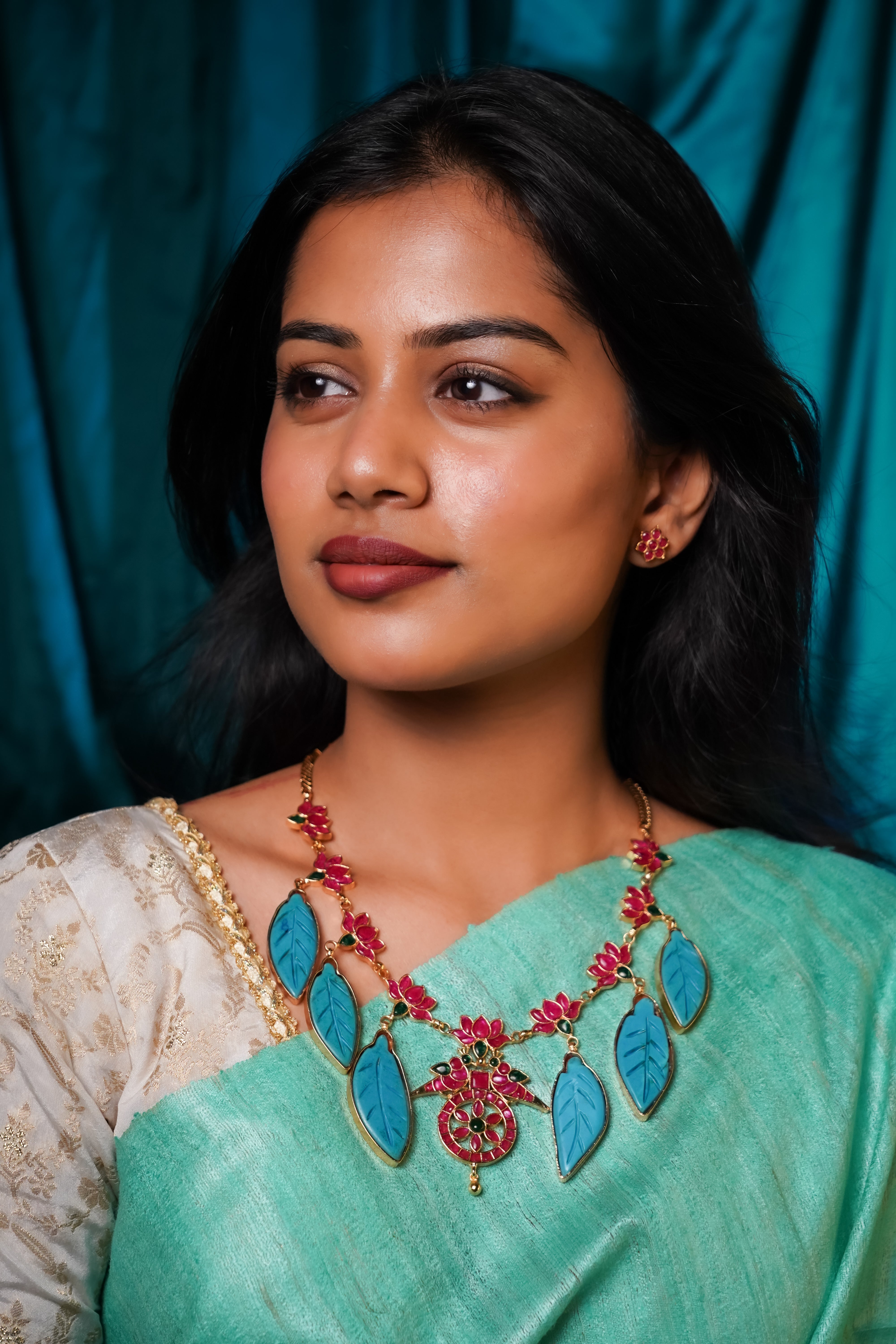 Nerlakshi Floral Necklace