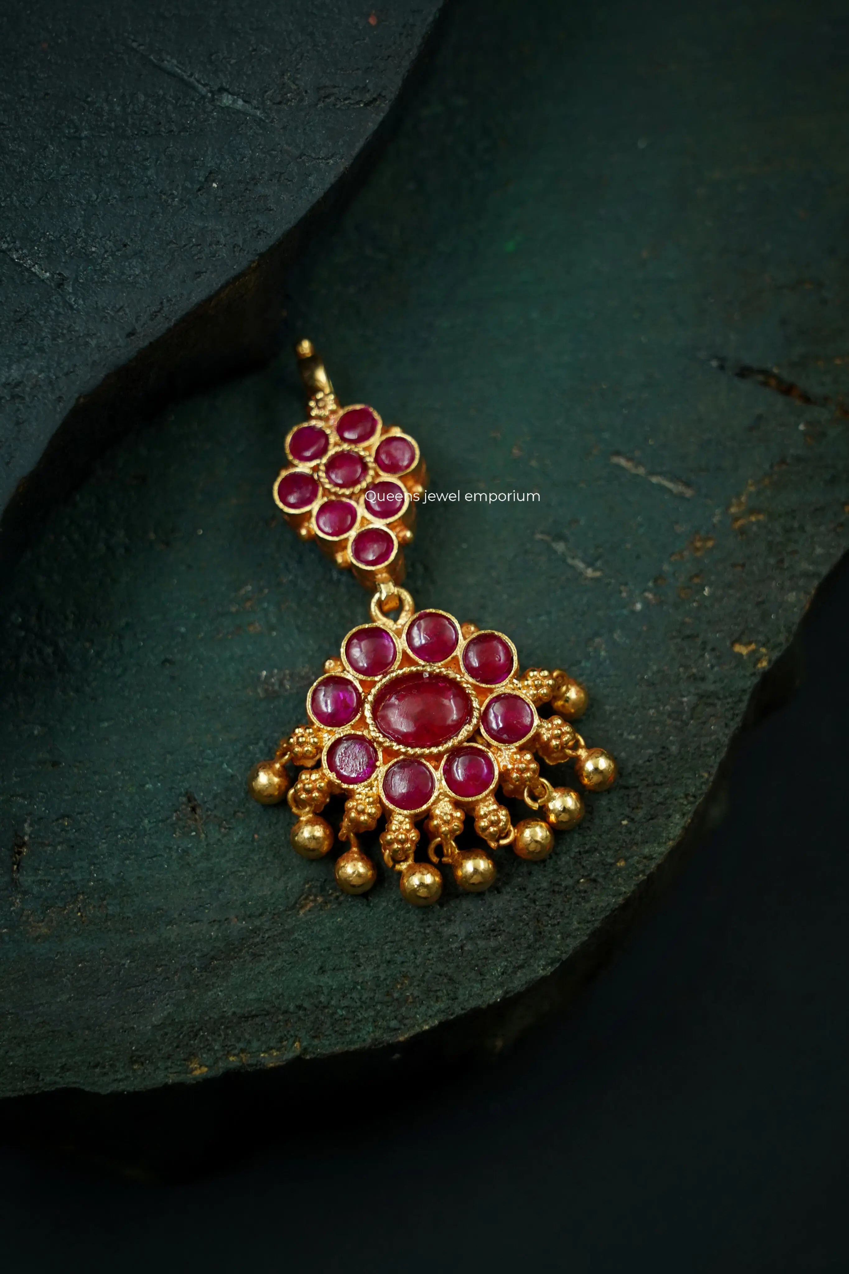 Vidhya pathakam pendant - Queens Jewel Emporium