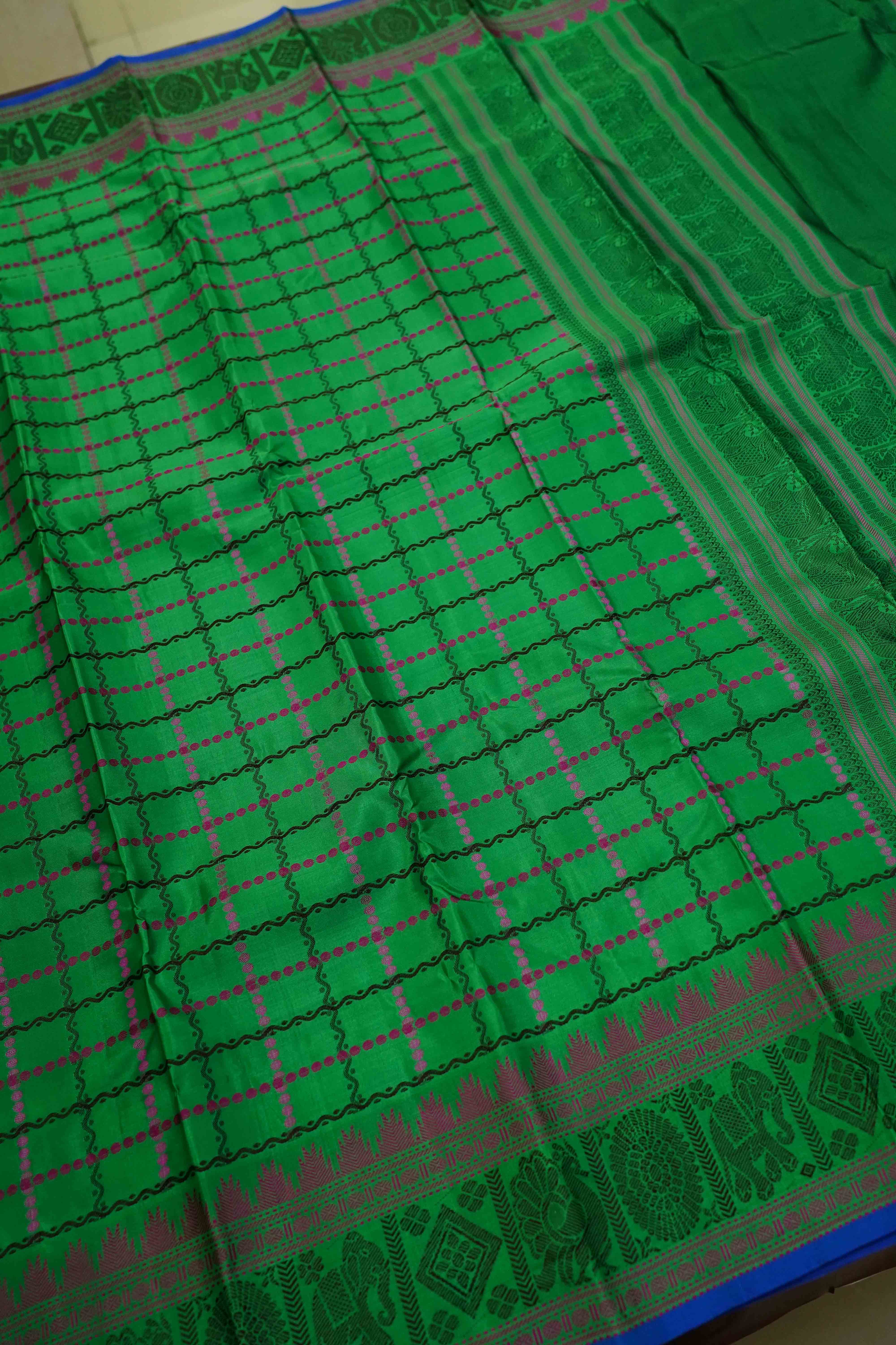 WATER MELON GREEN  KANCHIVARAM SILK SAREE - Queens Jewel Emporium