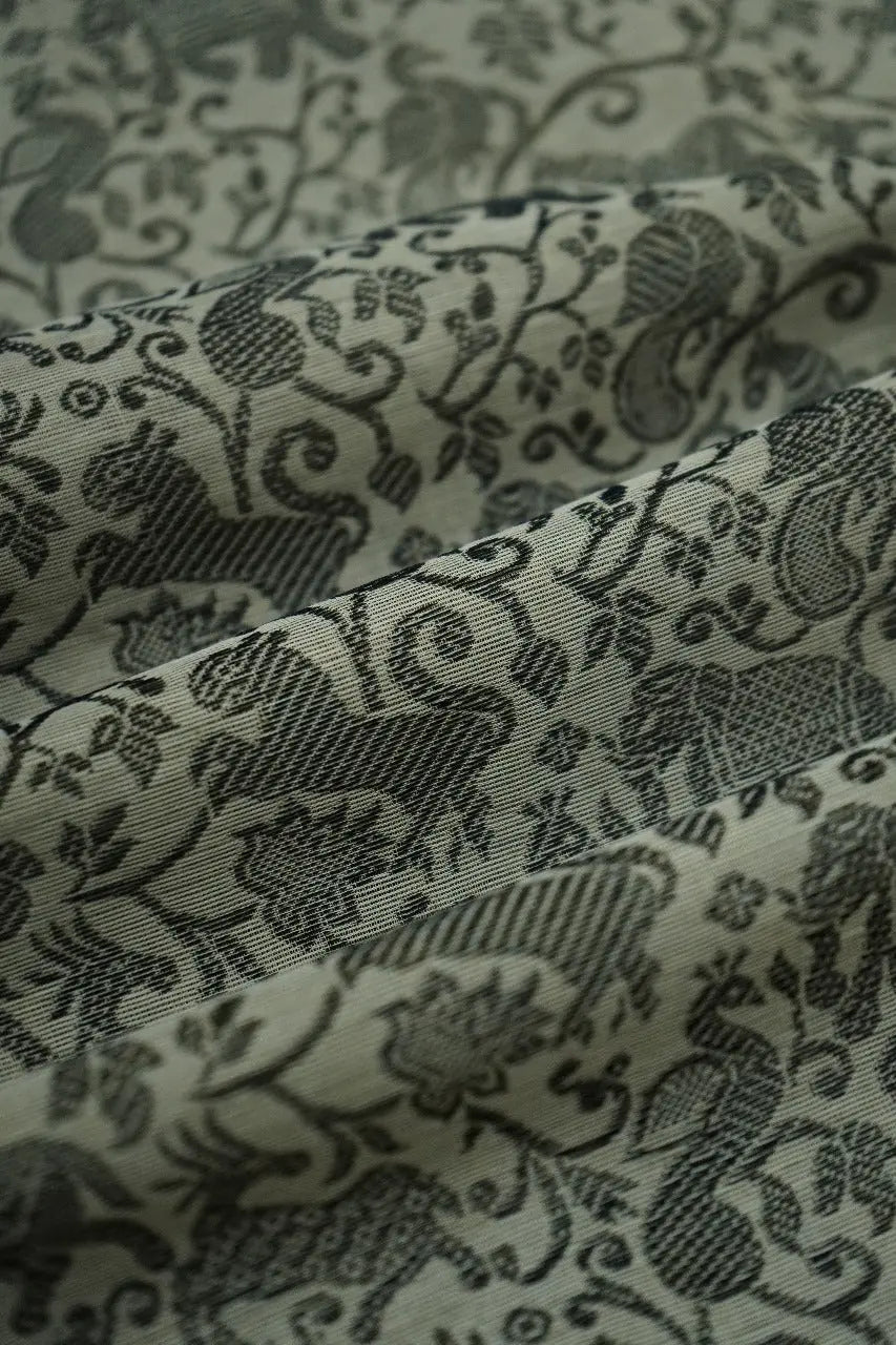 WHITE WITH GREY KANCHI COTTON SAREE - Queens Jewel Emporium