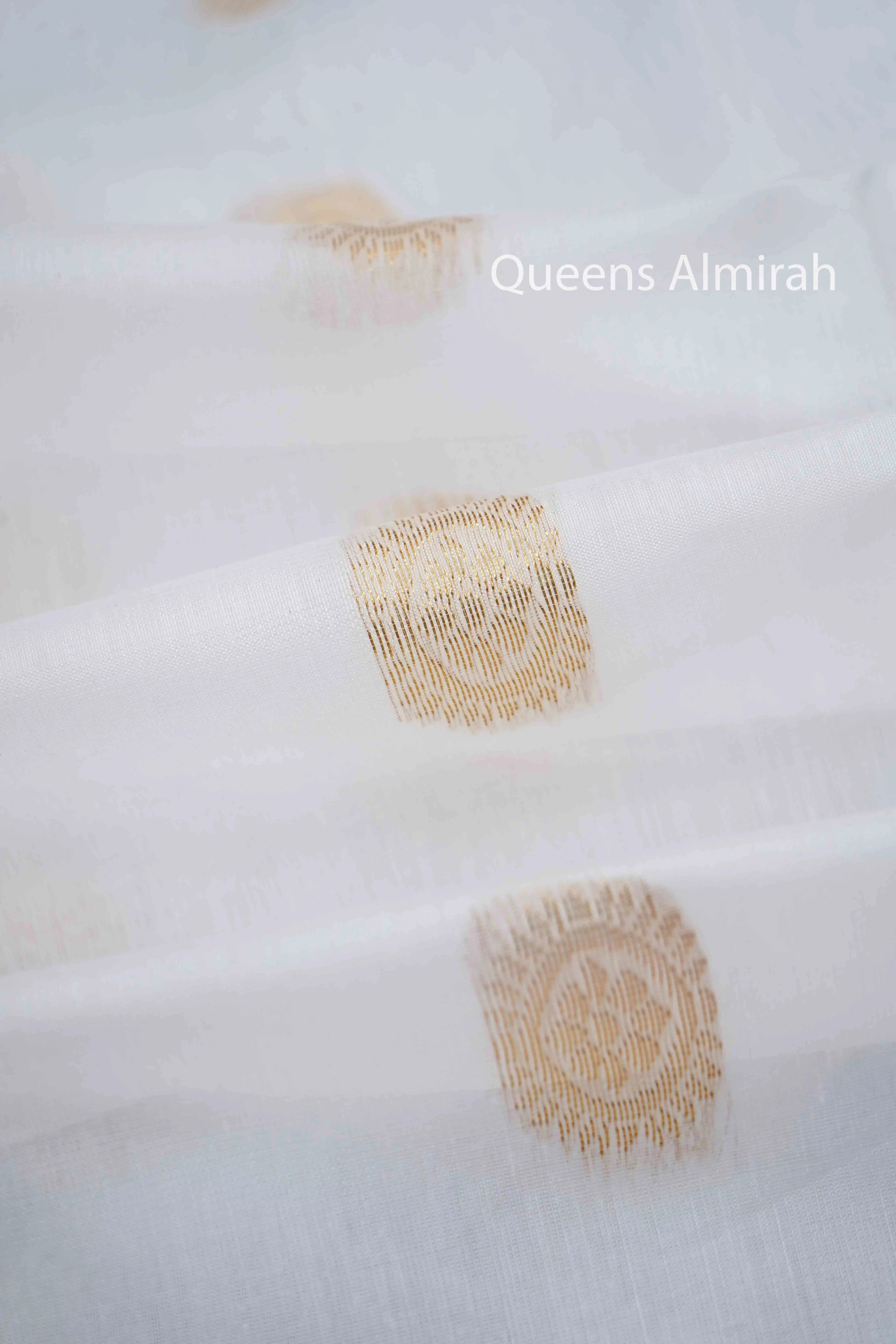 WHITE WITH PINK SEMI SILK GADWAL SAREE - Queens Jewel Emporium