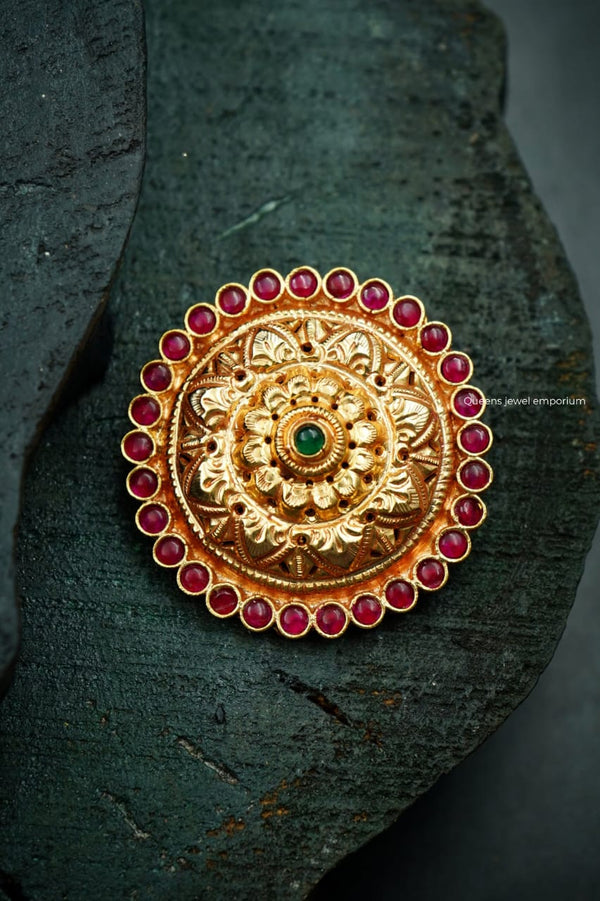 OLIMATHI SAREE PIN - Queens Jewel Emporium