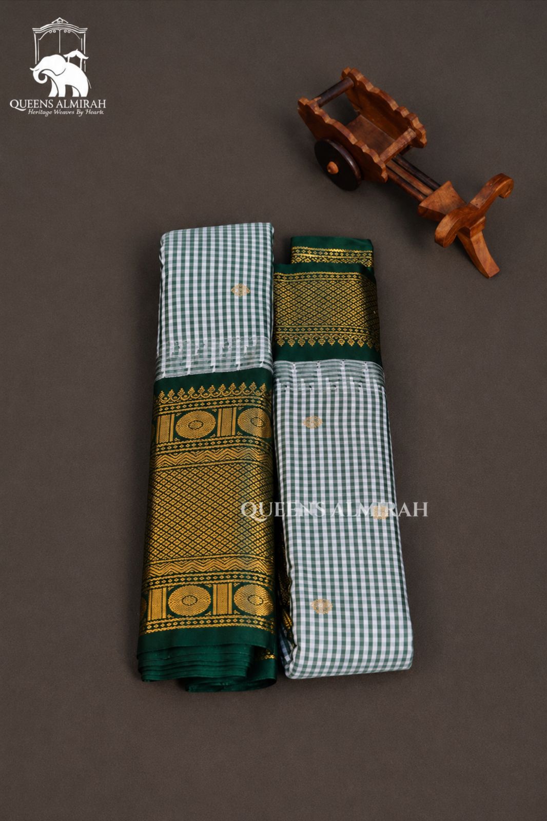 White Kattam And Green Border Semi Gadwal Silk Saree