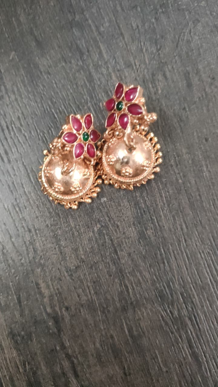 floral jhumka