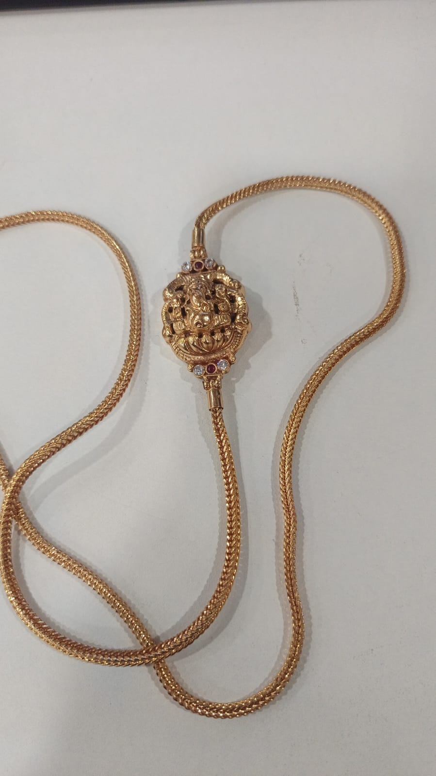 Mugappu chain