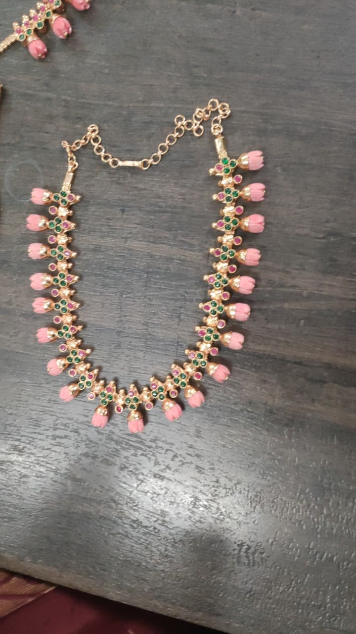 pavalamalli necklace