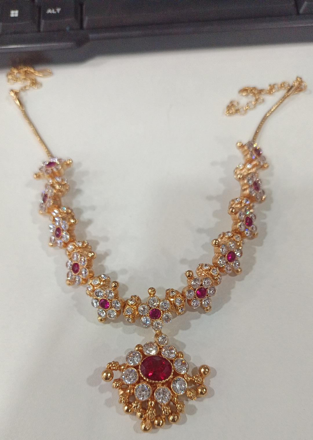 Zircon necklace