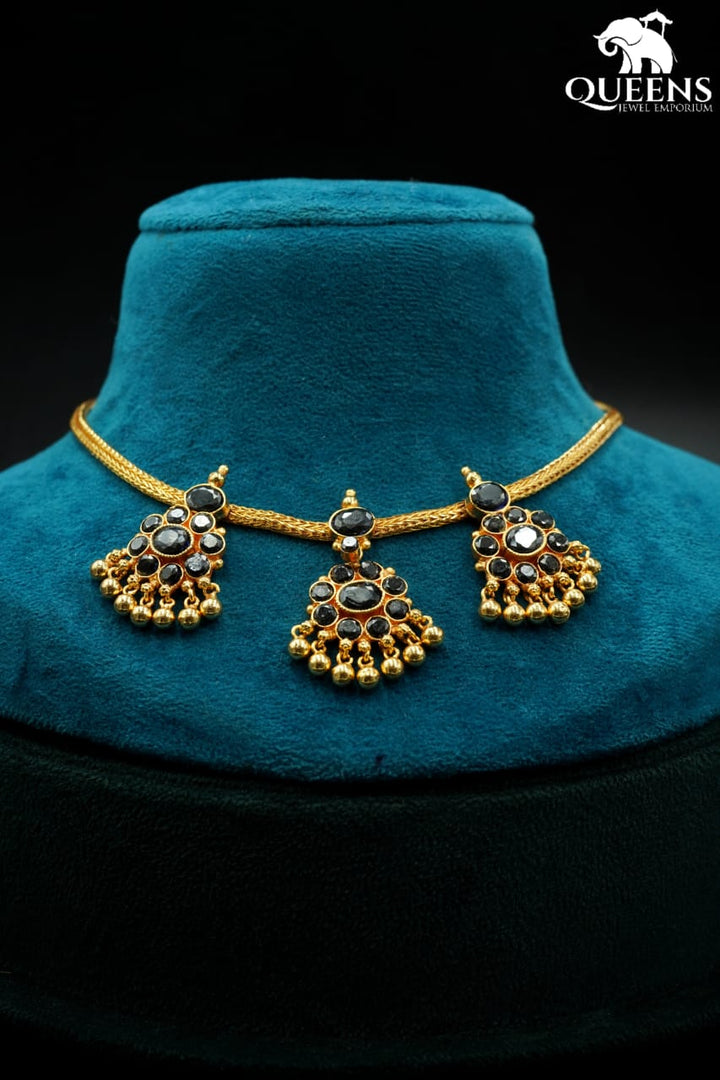 MOONU PATHAKAM ADIGAI - Queens Jewel Emporium