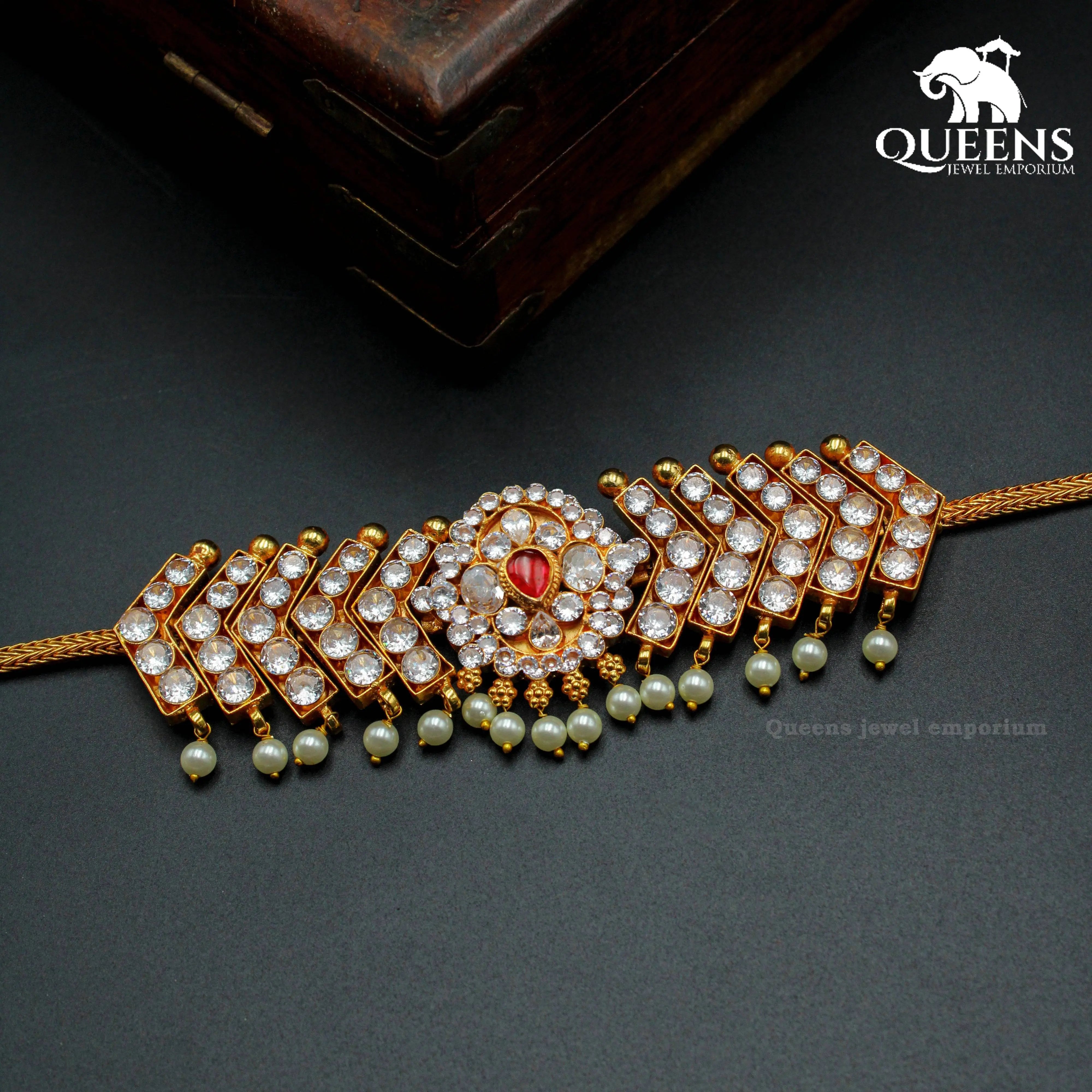 YUVARANI LOOK - Queens Jewel Emporium