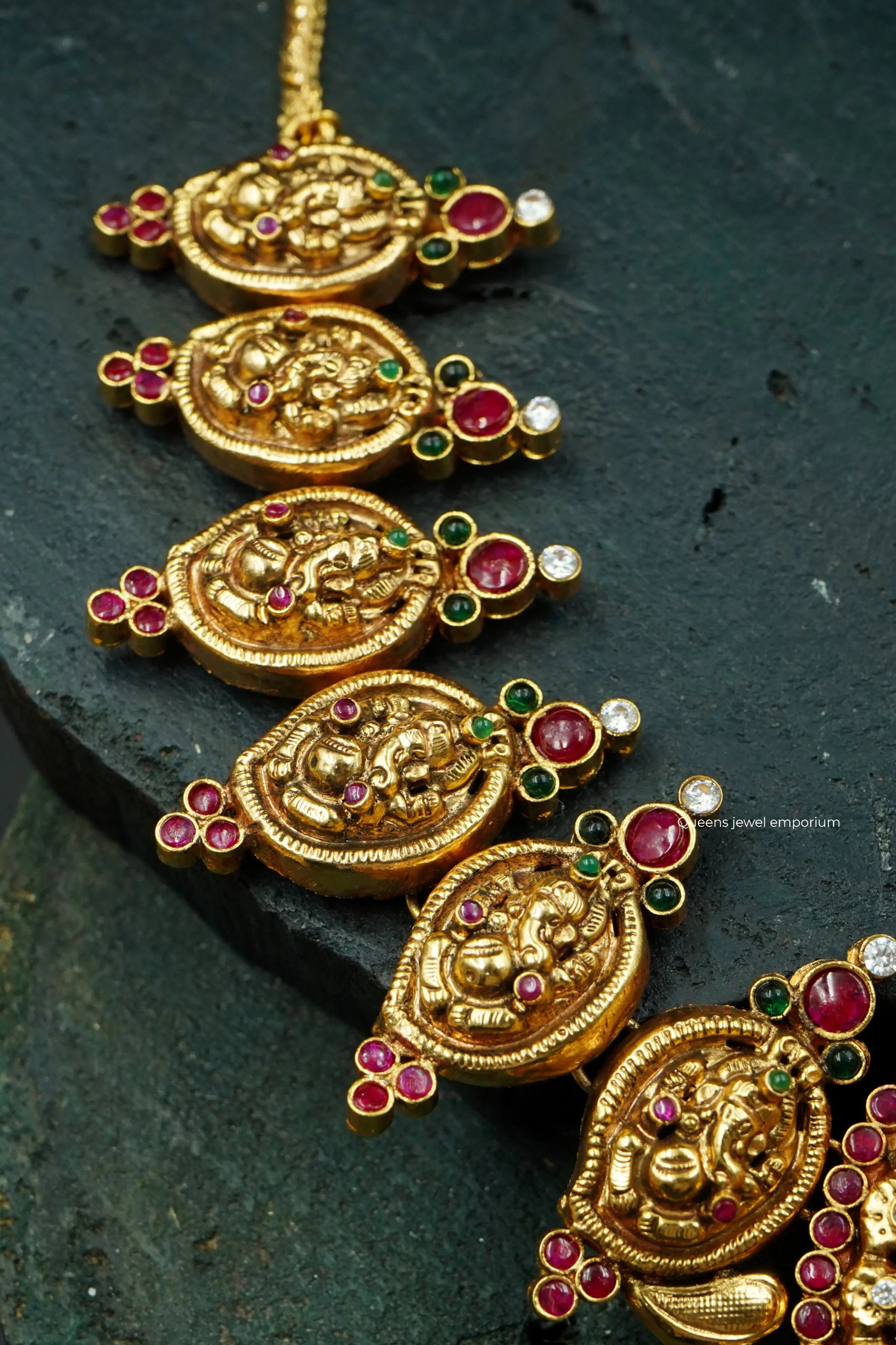 Green bead natarajan pendant-VIntage style temple haram