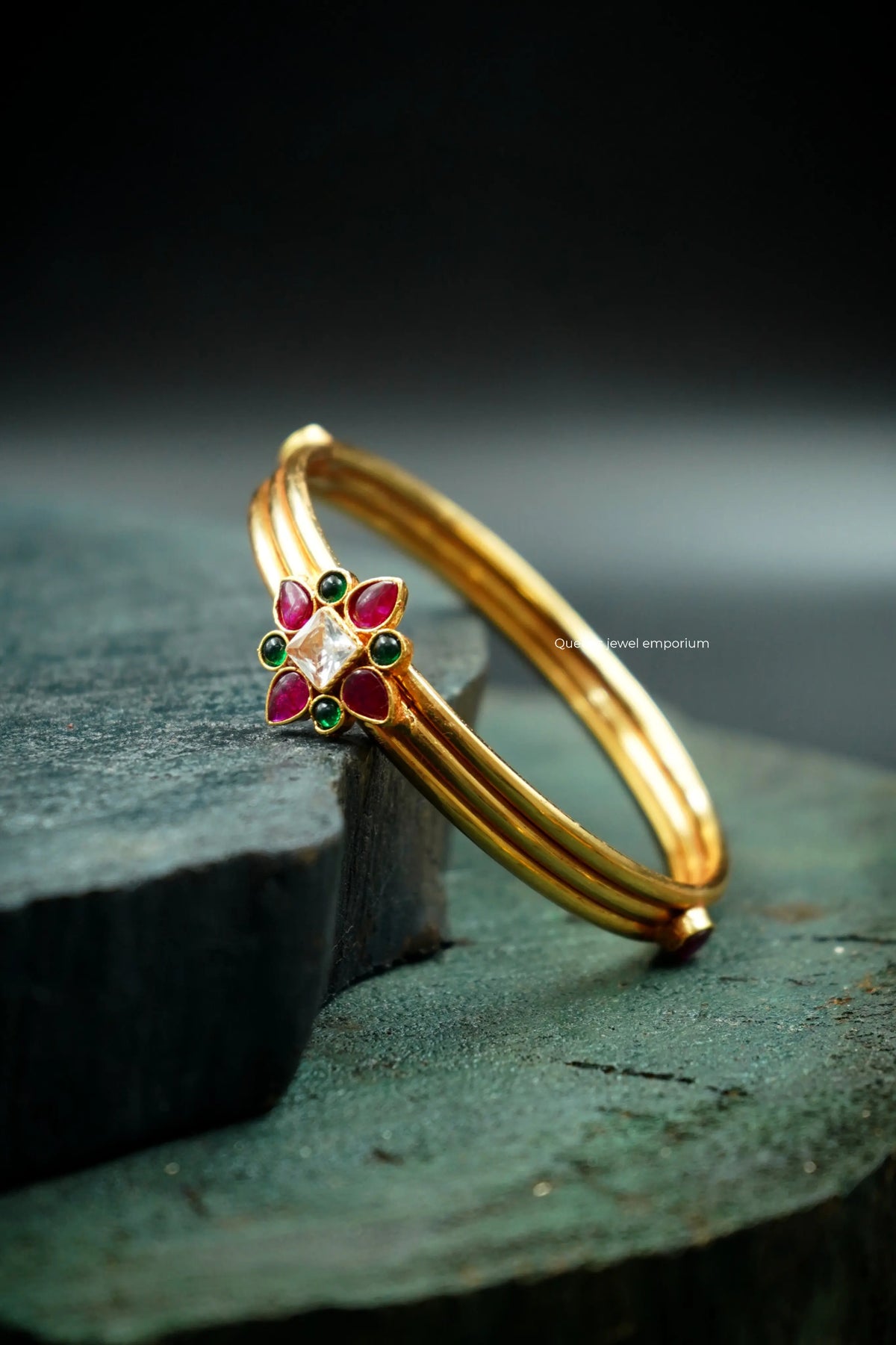 Elegant red green floral kada-Kada for occasions