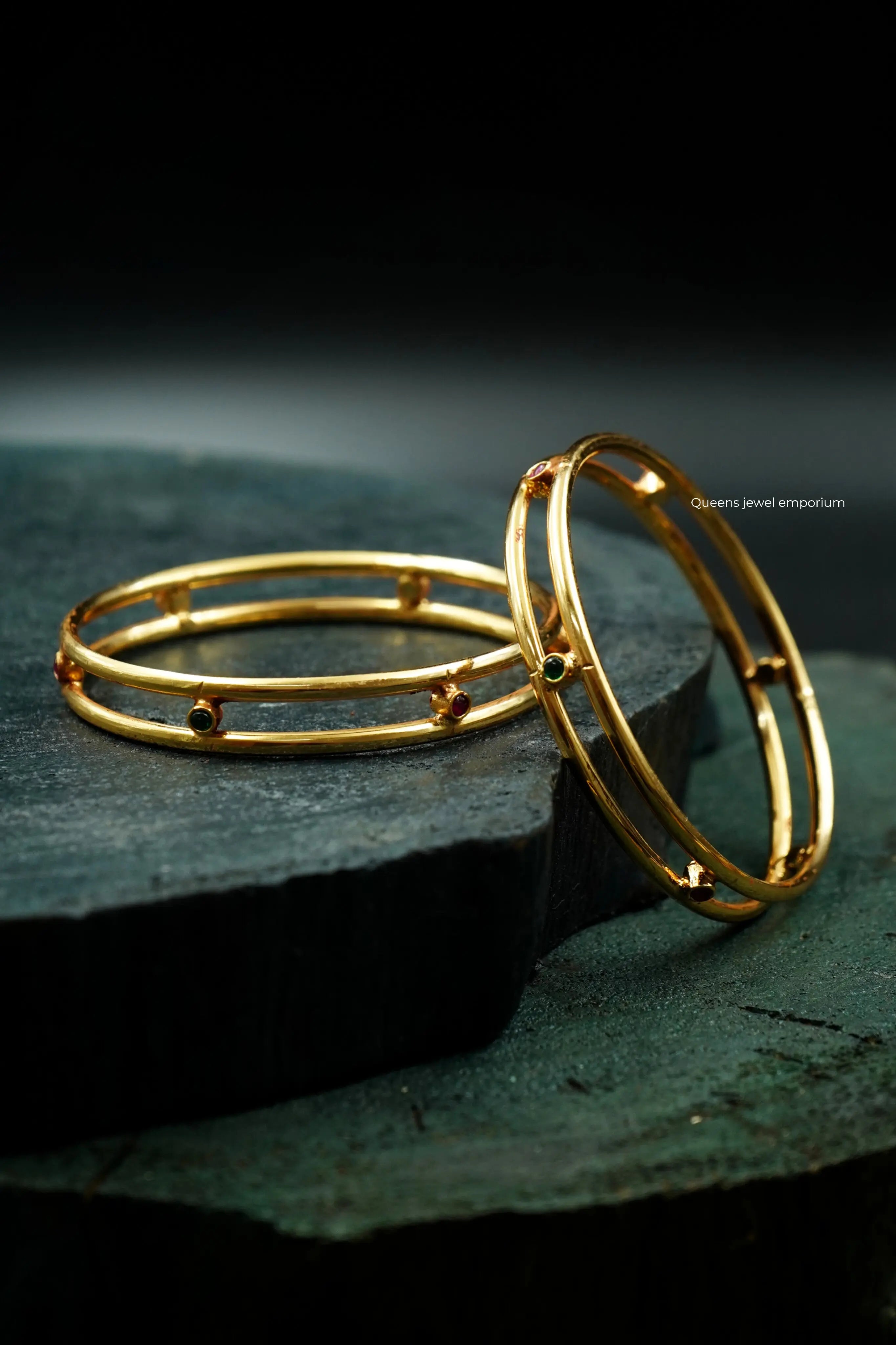 Minimal kemp stone bangle-Simple layered kemp stone bangle