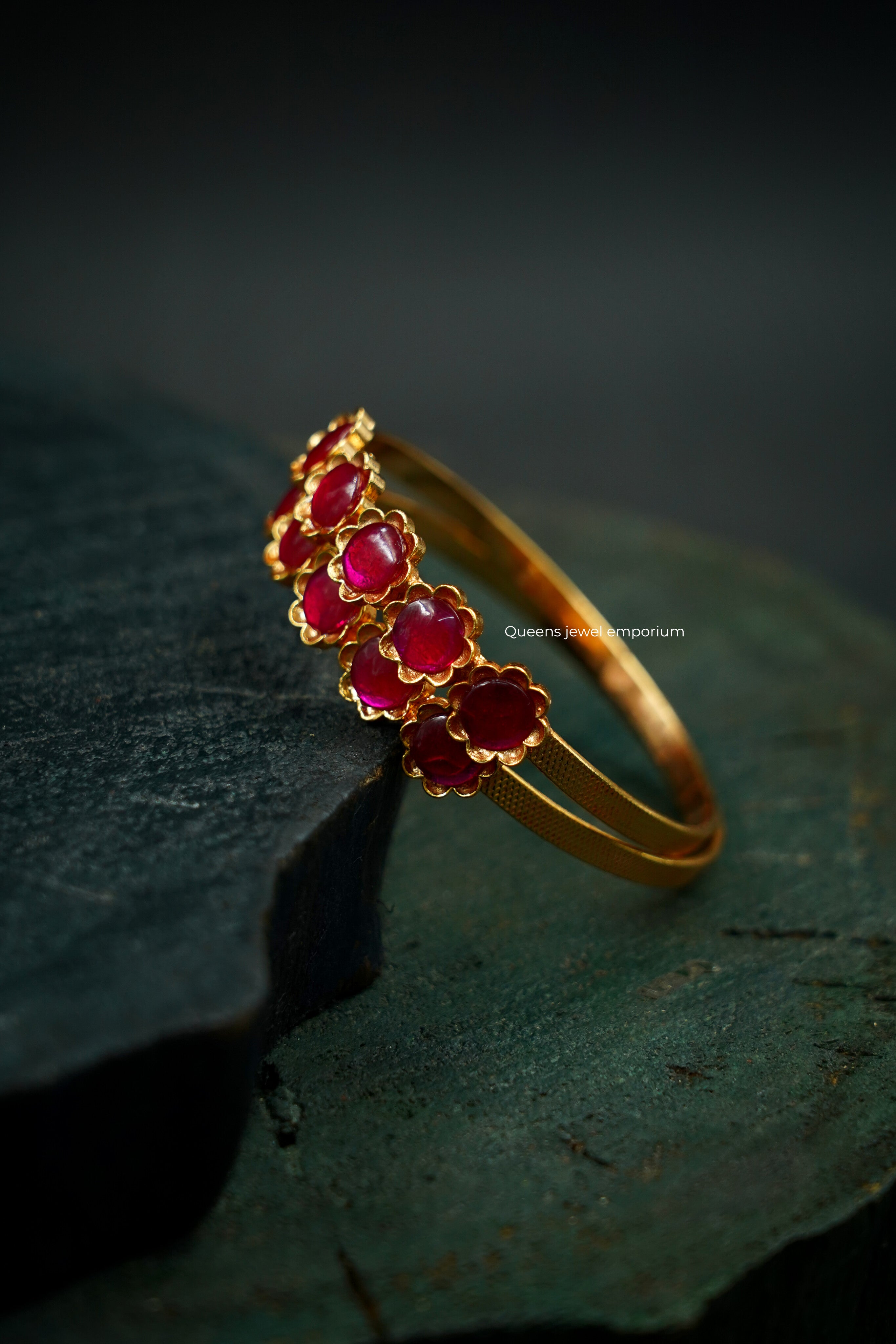 Bangles with floral red bangles-Red stone bangle for sarees
