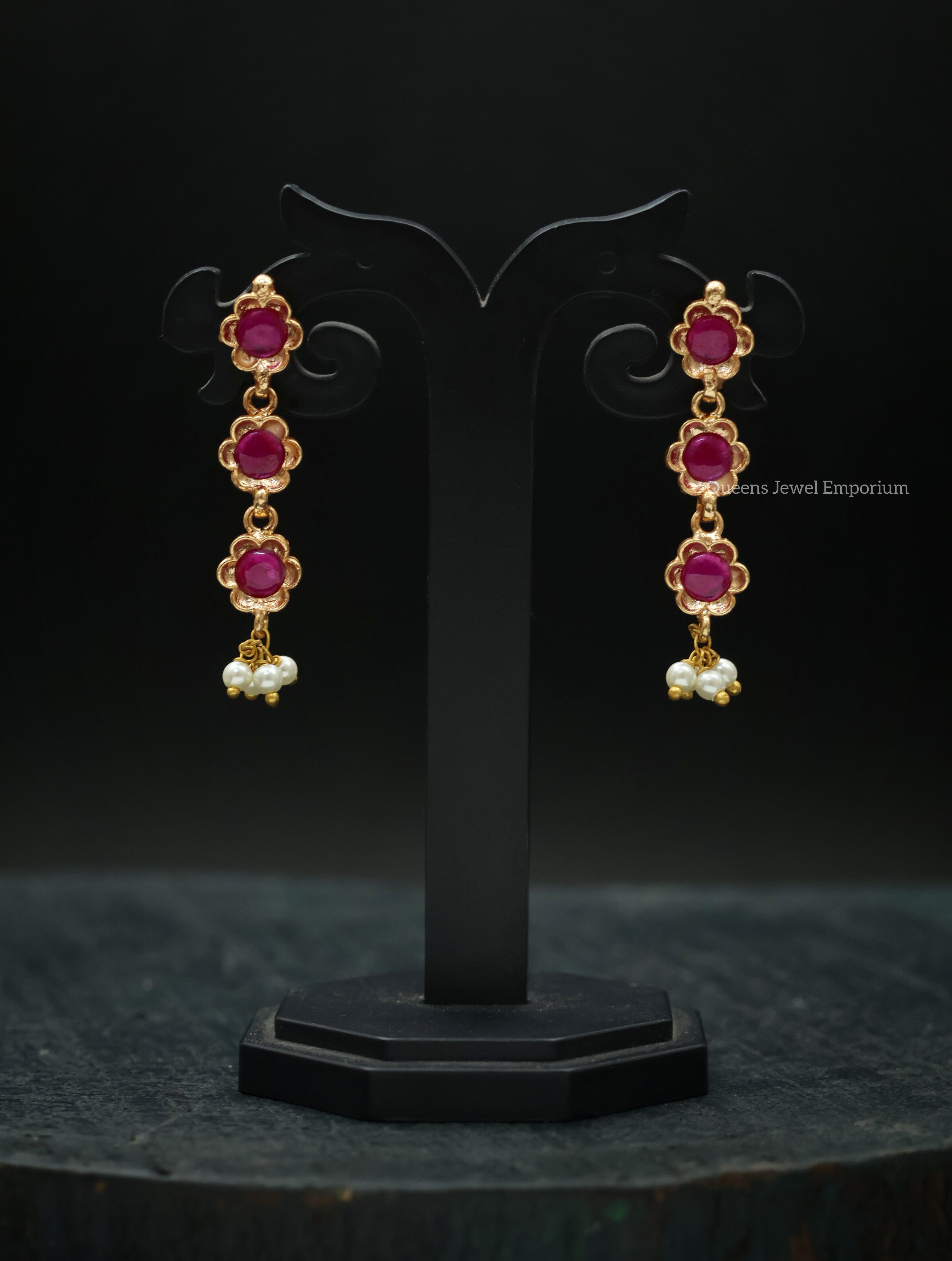 Red stone earrings-Simple gold plated earrings
