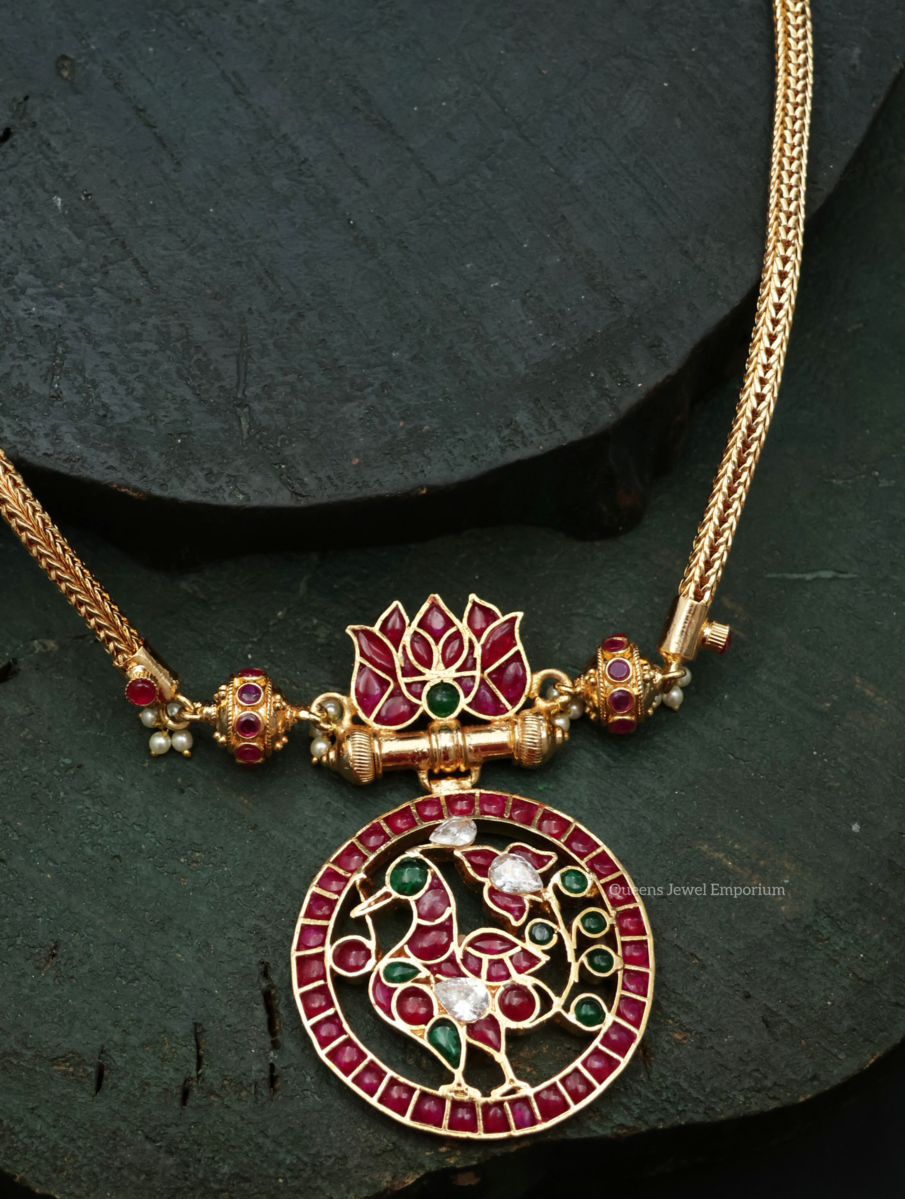 Annapakshi pendant-Haram with simple pendant