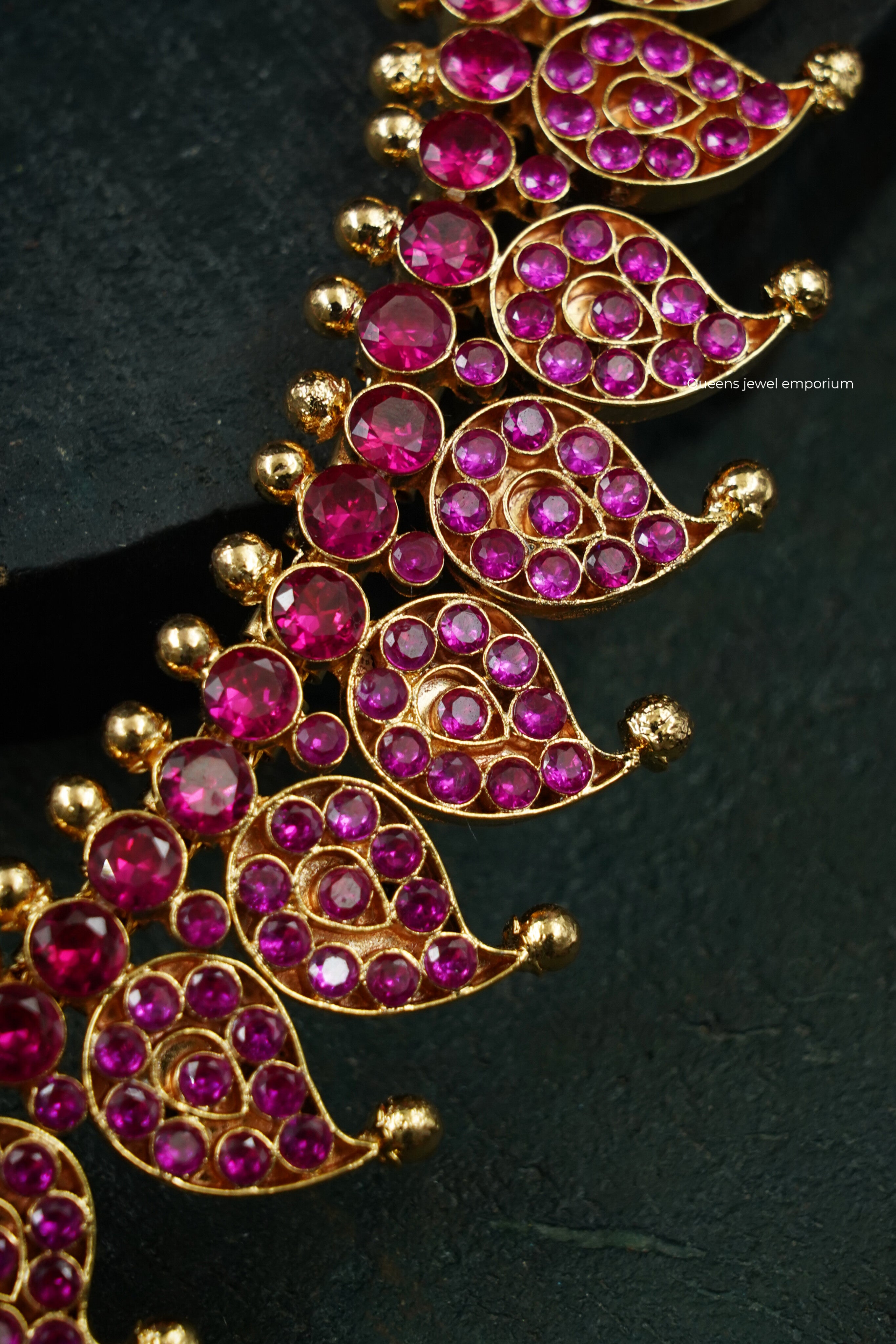 Traditional pink stone haram-Grand pattu saree haram
