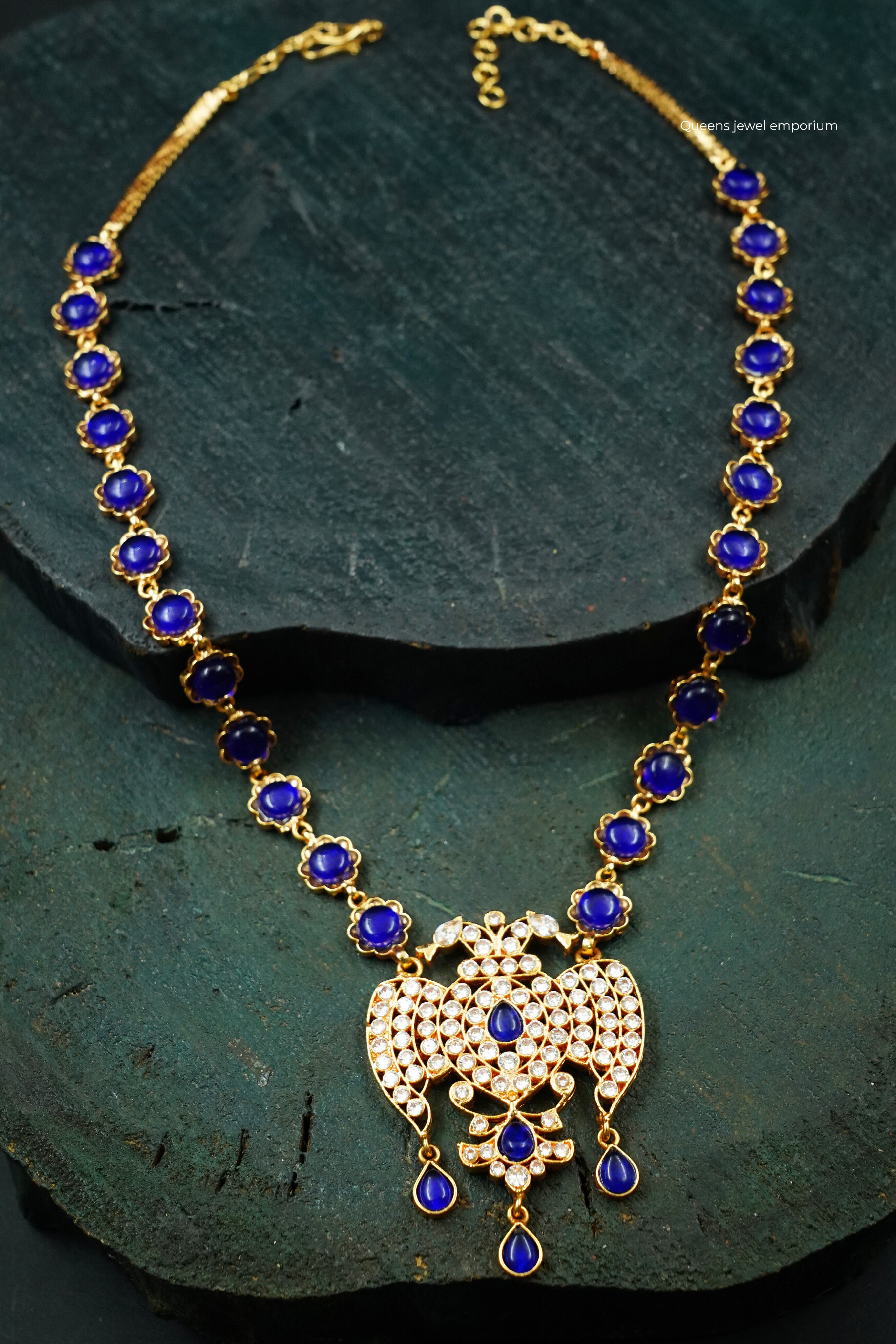 Floral motif jewellery-White zircon stone pendant with haram