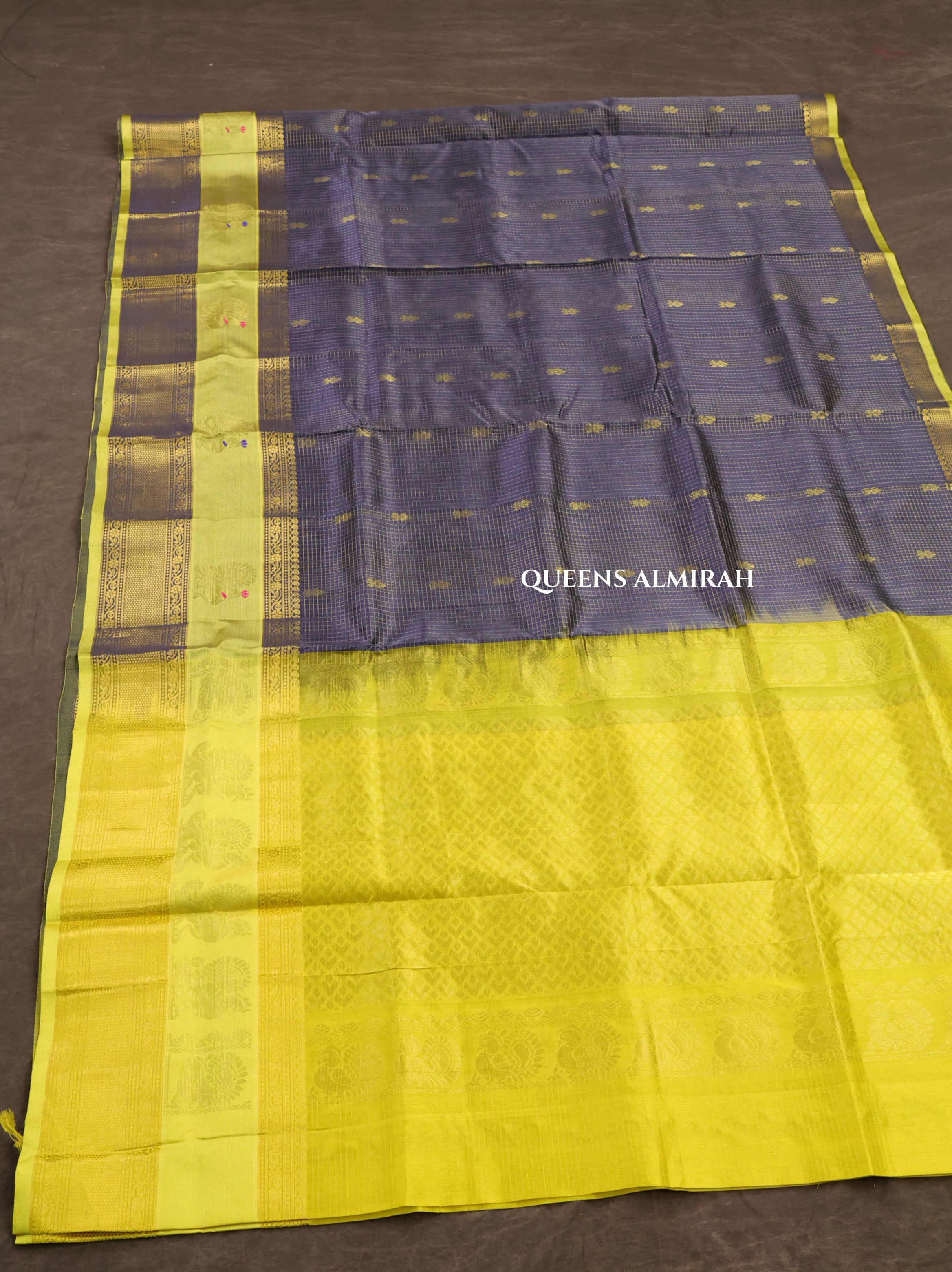 Rich traditional pallu design