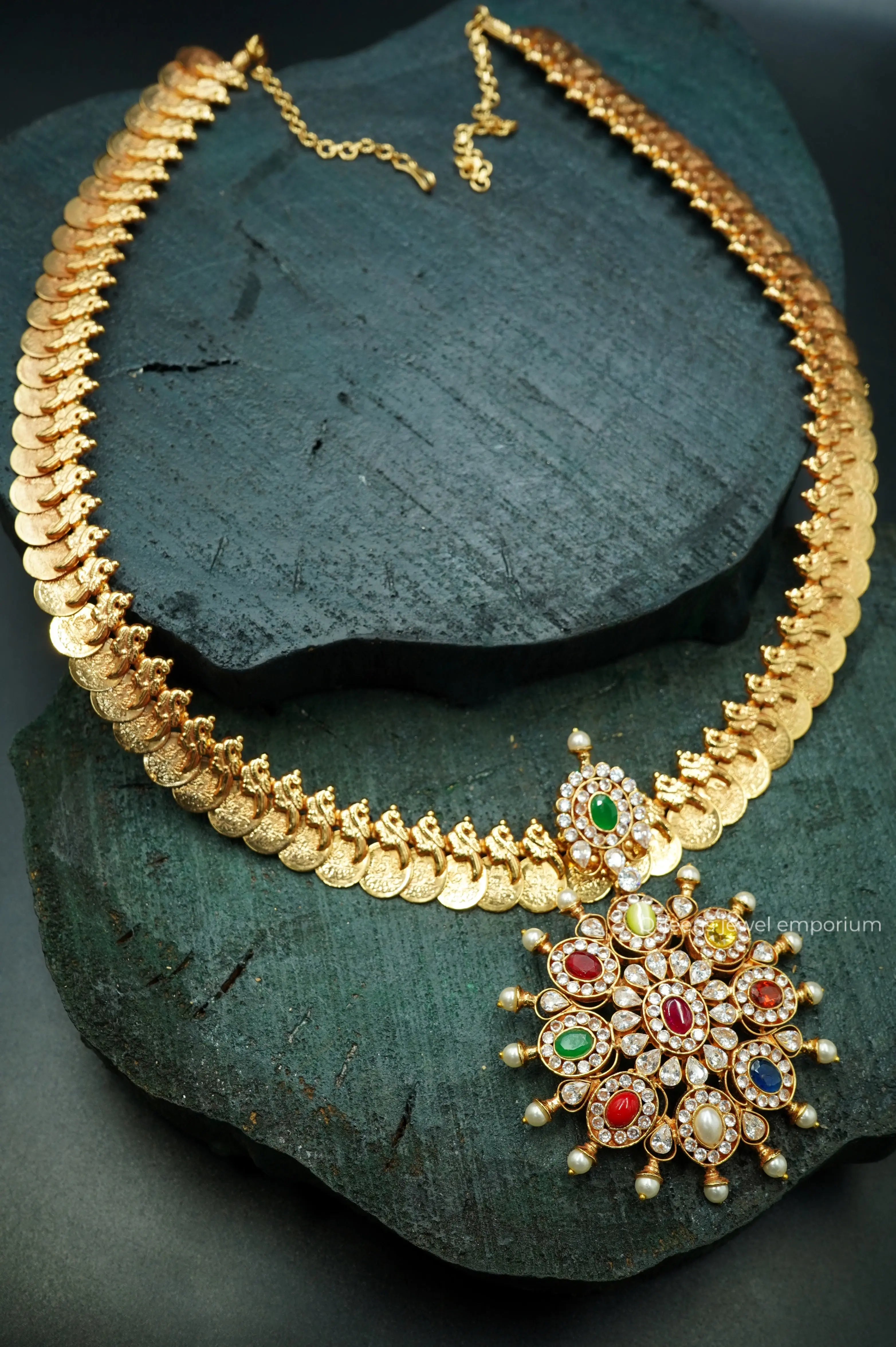 Lakshmi kasu haram-Kasu haram with gemstone pendant