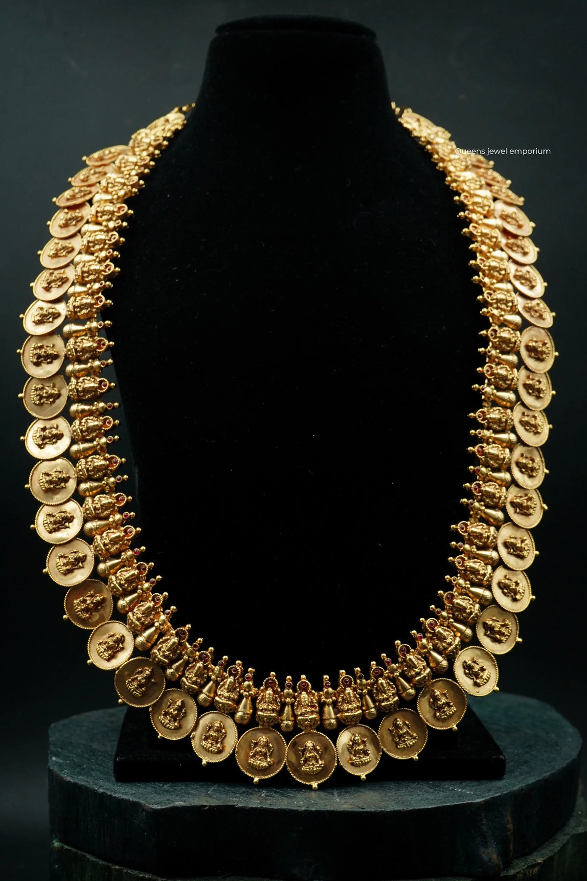 Traditional kasu mala haram-Classic pattu saree haram