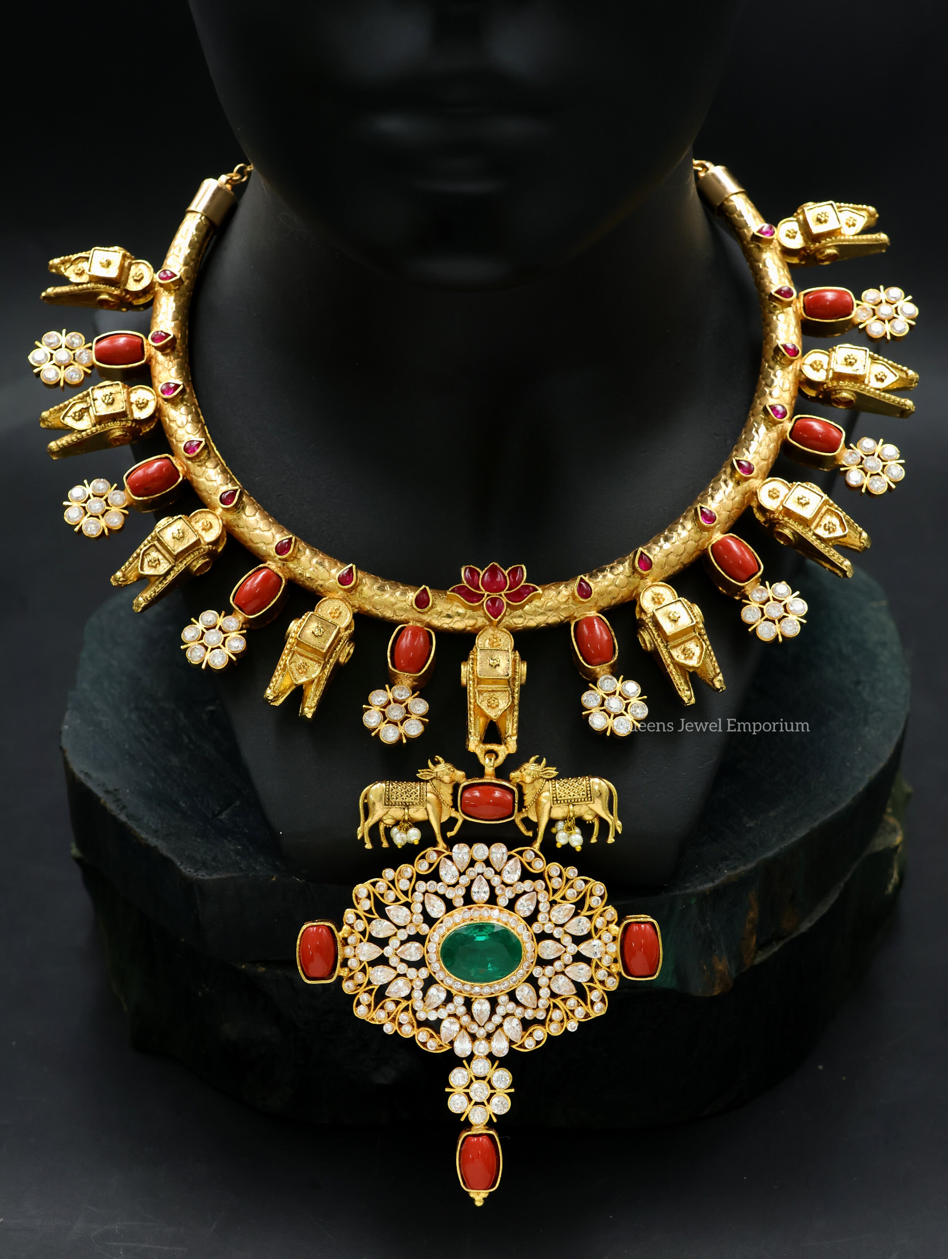 Hasli with coral stones-Hasli with chettinad thaali motif