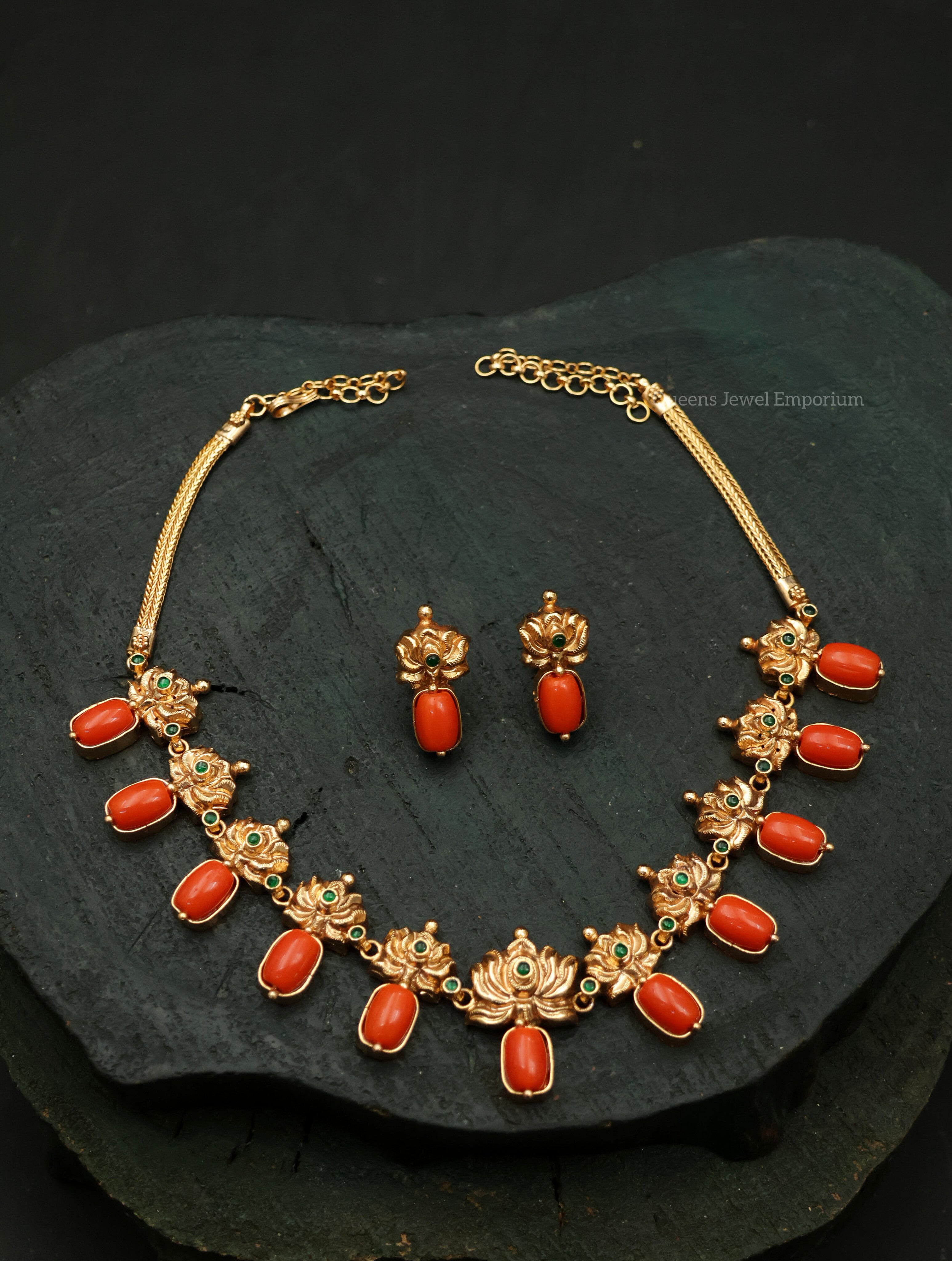 Designer necklace set-Necklace with lotus designs