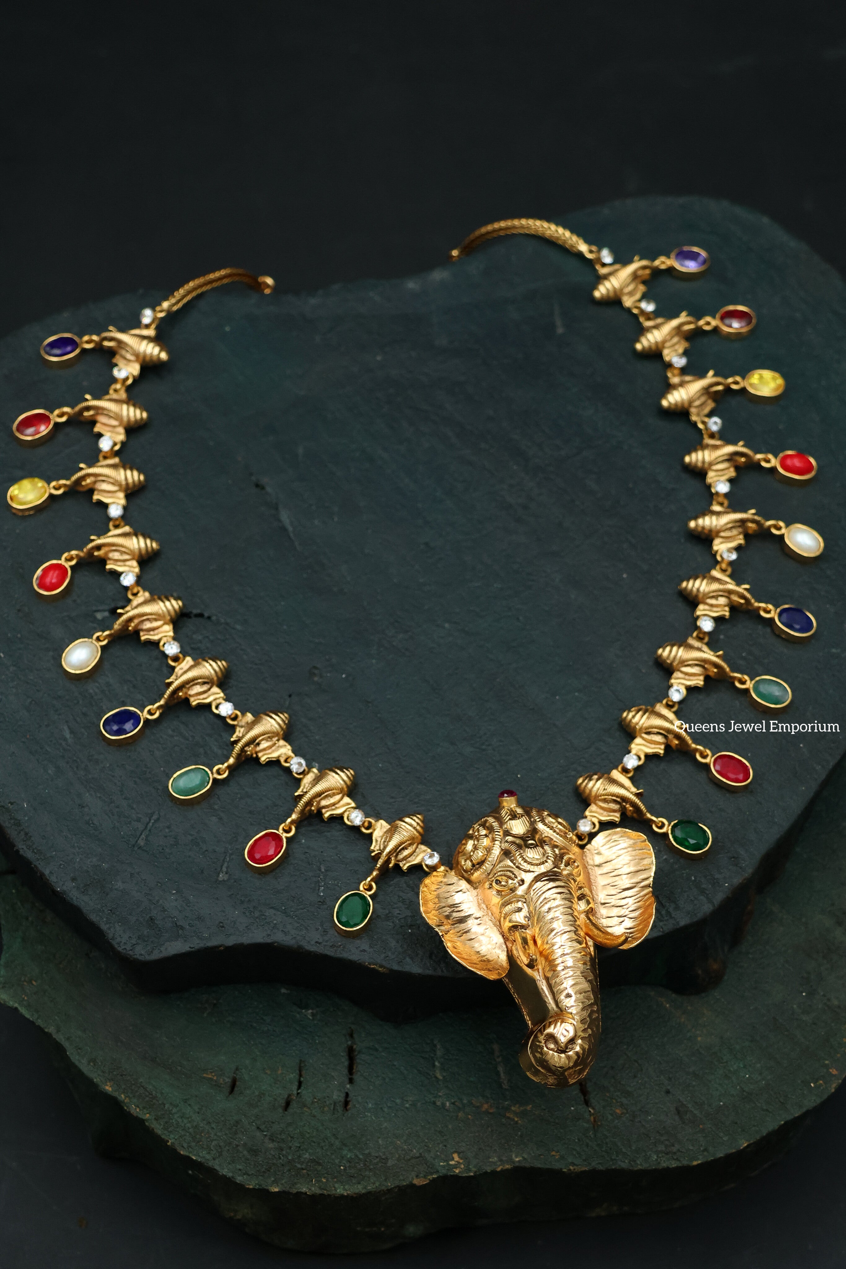 Elephant face pendant haram-Elephant motif gemstone haram